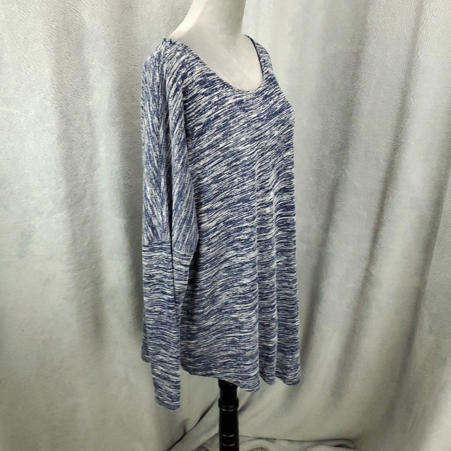 Vintage Womens Tunic Top XL Blue White Heathered Asymmetric Hem Long Sleeve Tunic Blouse Bohemian Knit Cotton Blend Polyester Round Neck Pullover Casual Size XL / US 12-14 / IT 48-50 - 2 Thumbnail