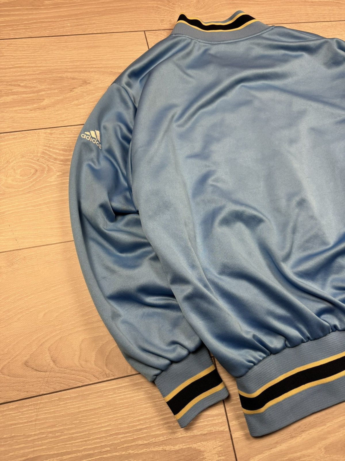 Vintage Vintage UCLA Official Basketball Warm Up Jackets NCAA Size US L / EU 52-54 / 3 - 8 Thumbnail