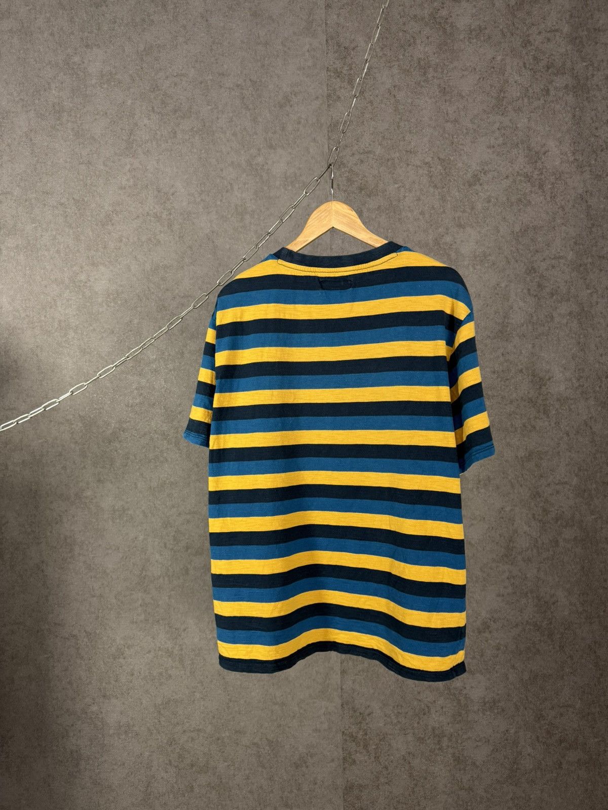 Guess Guess designer crazy center logo tee Size US M / EU 48-50 / 2 - 6 Thumbnail