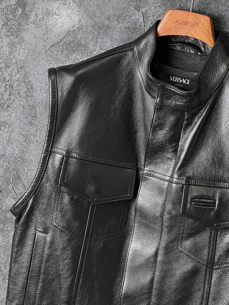 Versace Versace Cowhide sleeveless vest Size S / US 4 / IT 40 - 5 Thumbnail