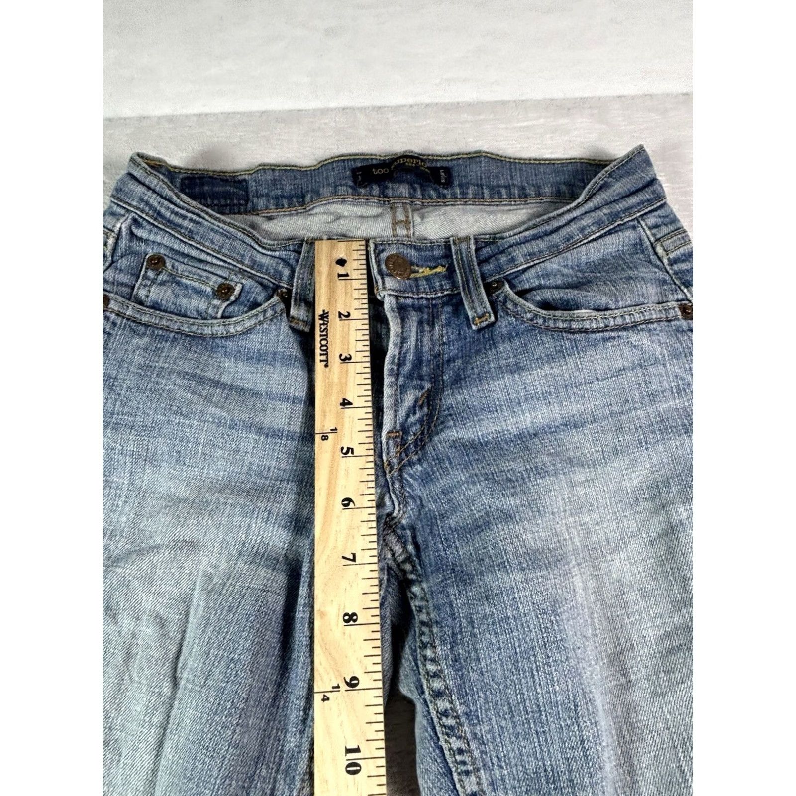 Levi's Levi's 524 Jeans Women's Regular Straight Distressed 90s City Retro Blue Denim Cotton Elastane Size 1 30w 28.5in Inseam 5-Pocket Logo Casual Size 25" / US 0 / IT 36 - 3 Thumbnail