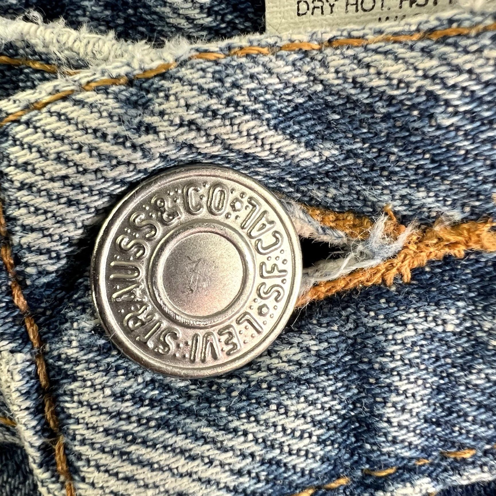 Levi's Vintage Levi's Jeans 550 Relaxed Fit Straight Jeans Men's Size 34 x 30 Blue Denim USA Size US 34 / EU 50 - 7 Thumbnail