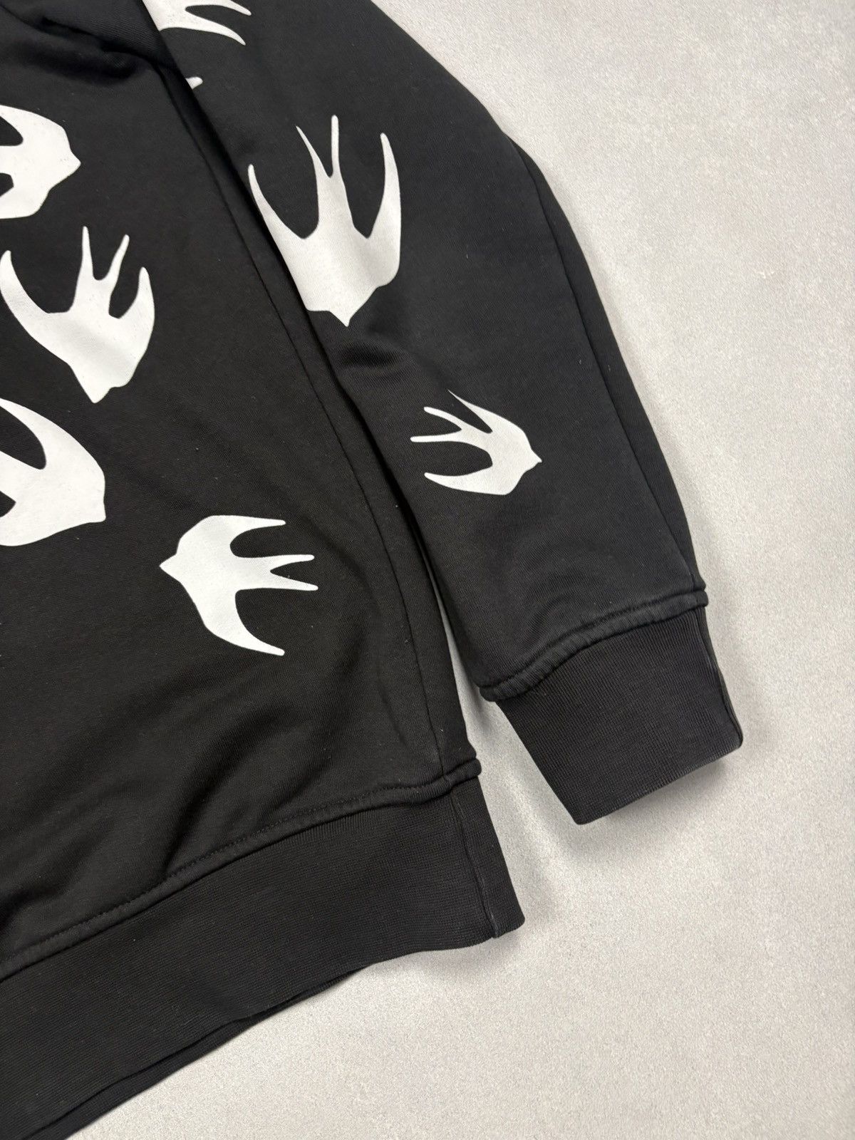 Alexander McQueen McQ Alexander McQueen Swallow Print Sweatshirt Black Size L Size US L / EU 52-54 / 3 - 4 Thumbnail