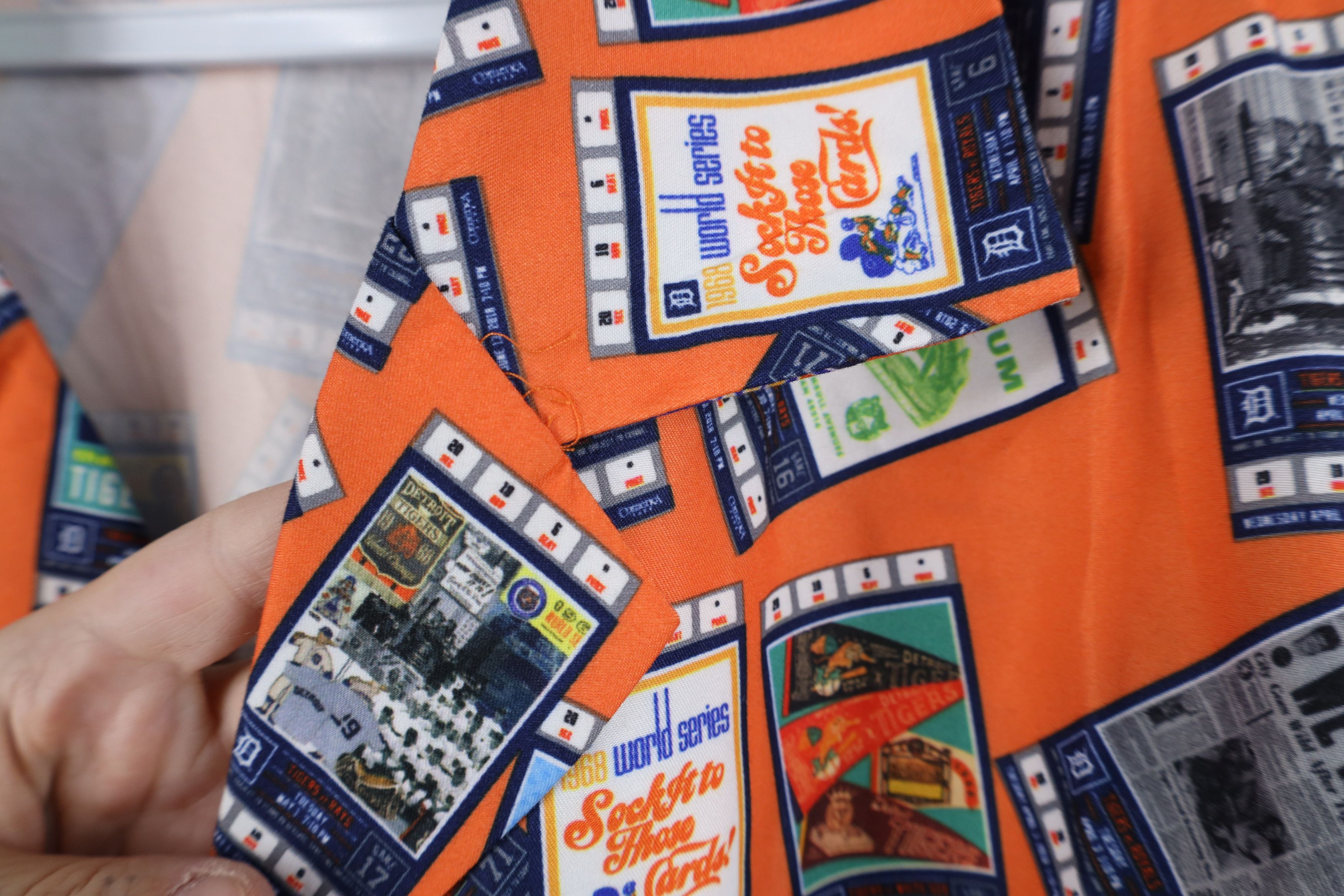 Vintage Vintage Detroit Tigers Baseball All Over Print Button Shirt Size US XXL / EU 58 / 5 - 6 Thumbnail