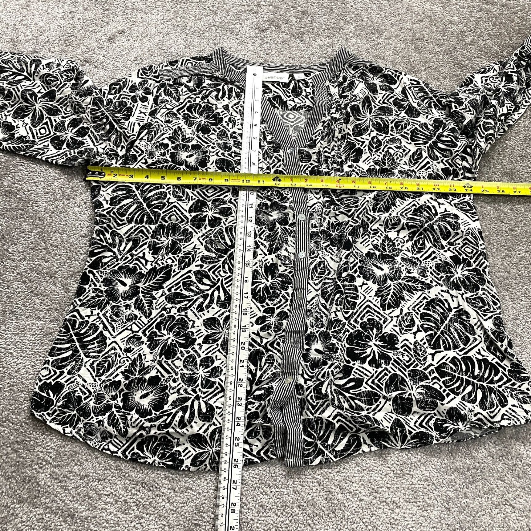 Avenue VINTAGE Avenue Women's Button-Down Blouse Shirt Plus 22 Floral Long Sleeve Knit Casual Top Black White Size 3XL / US 20-22 - 5 Thumbnail