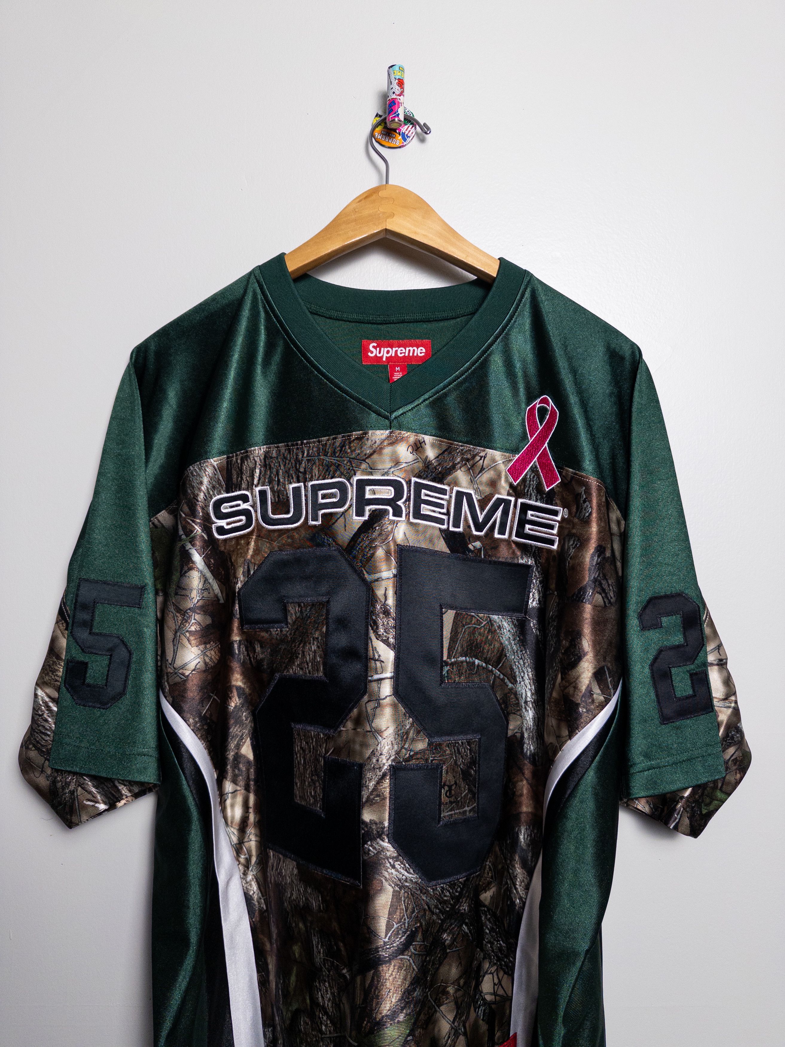 Supreme BREAST CANCER AWARENESS FOOTBALL JERSEY Size US M / EU 48-50 / 2 - 3 Thumbnail