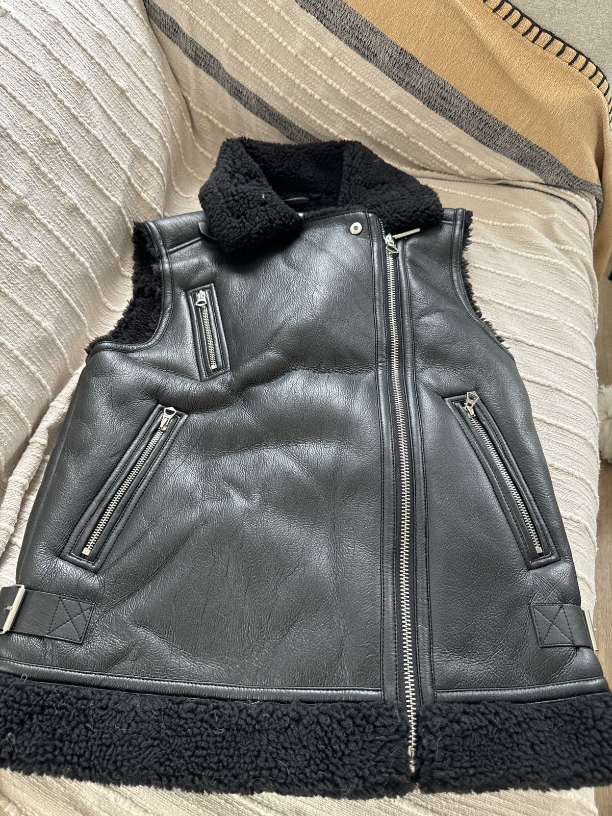 Bershka Brand-new eco-friendly fur sample garment Size M / US 6-8 / IT 42-44 - 2 Thumbnail