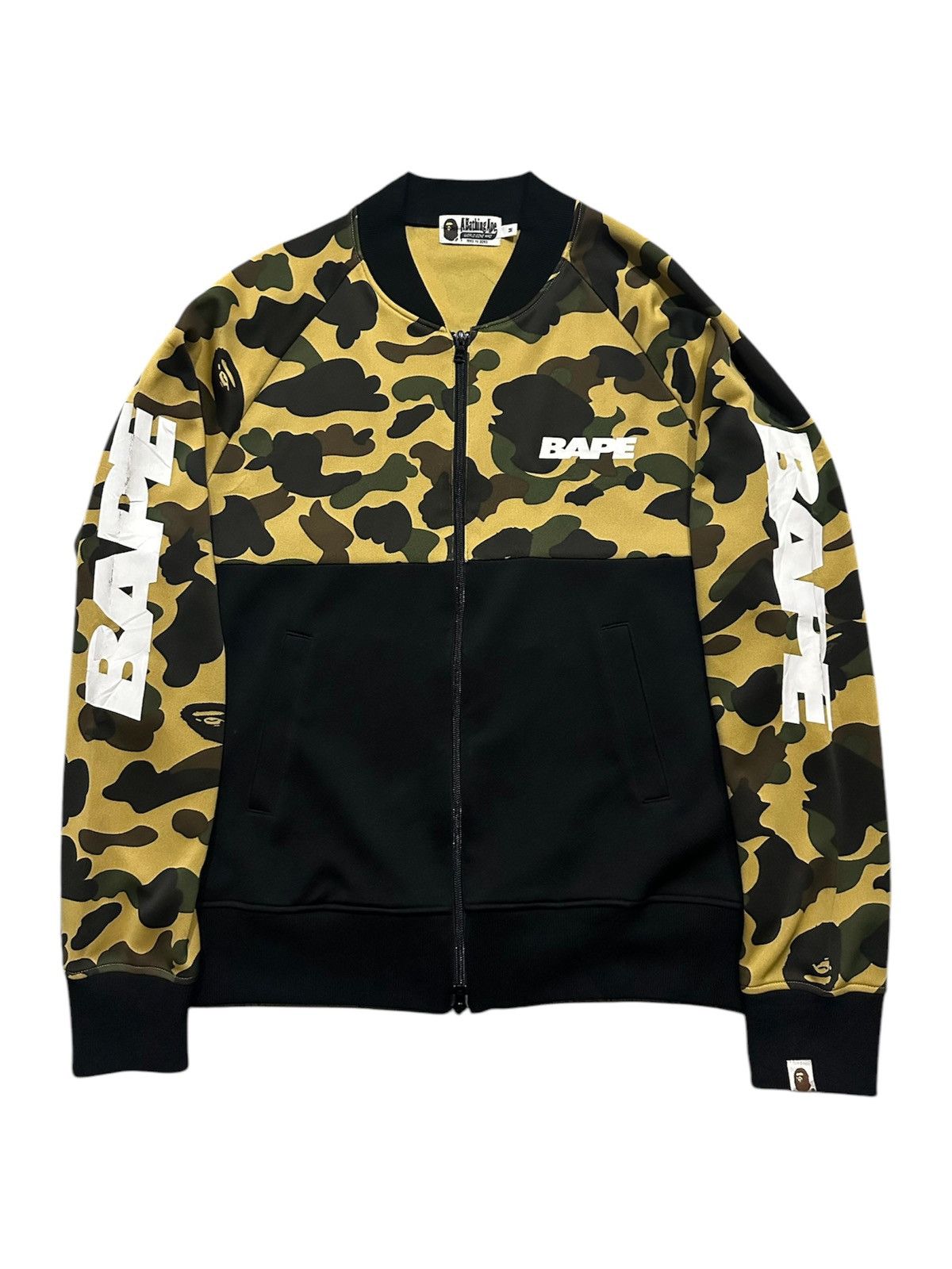 Bape BAPE TRACKTOP CAMO Size US M / EU 48-50 / 2 - 1 Thumbnail
