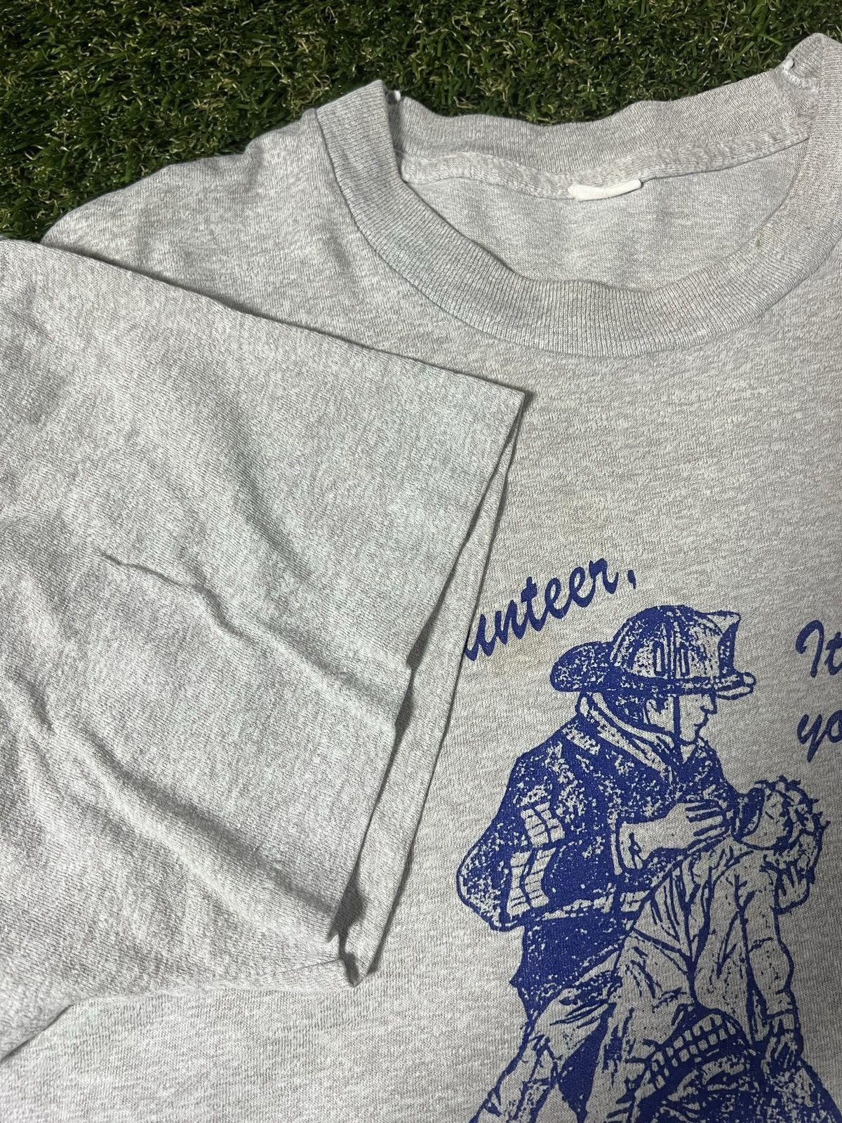 Vintage Vintage 80’s Single Stitch Fire Fighter Volunteer Tee Size US L / EU 52-54 / 3 - 3 Thumbnail