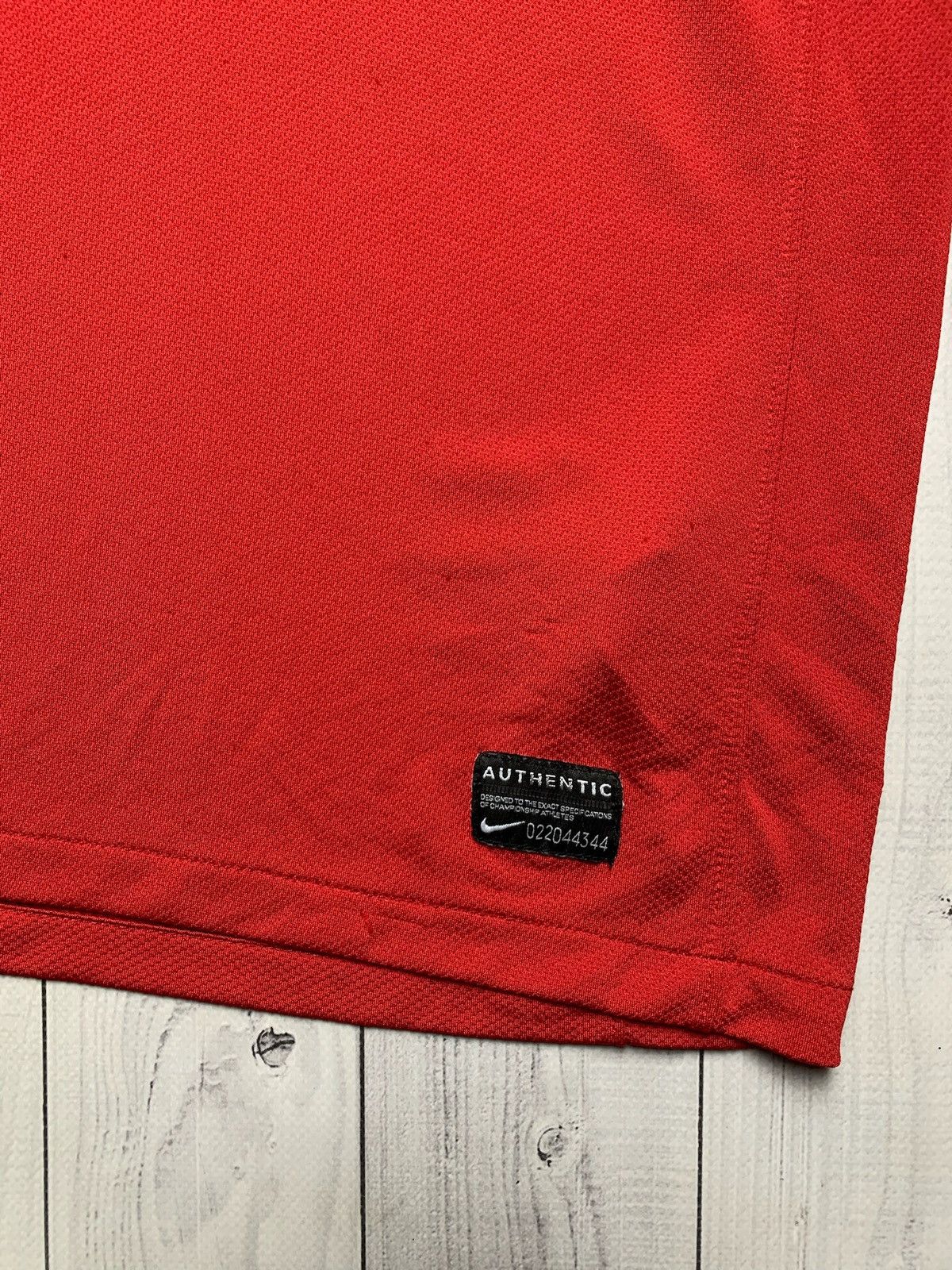 Nike × Vintage Vintage Nike Manchester United soccer jersey size L Size US L / EU 52-54 / 3 - 4 Thumbnail
