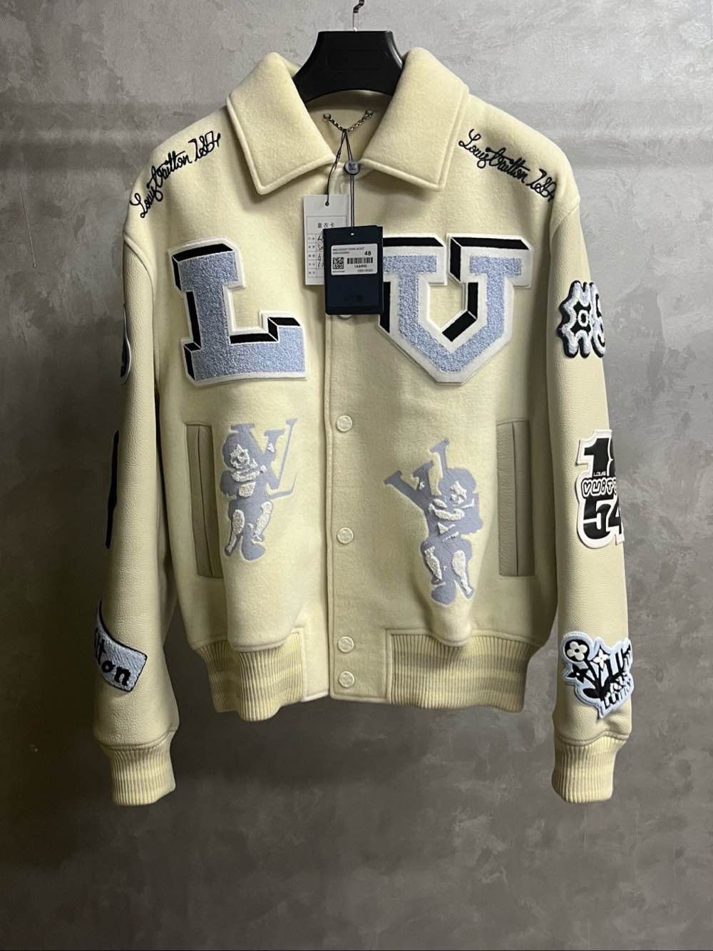 Louis Vuitton Louis Vuitton Craggy Leather Varsity Jacket Size M Size US M / EU 48-50 / 2 - 1 Thumbnail