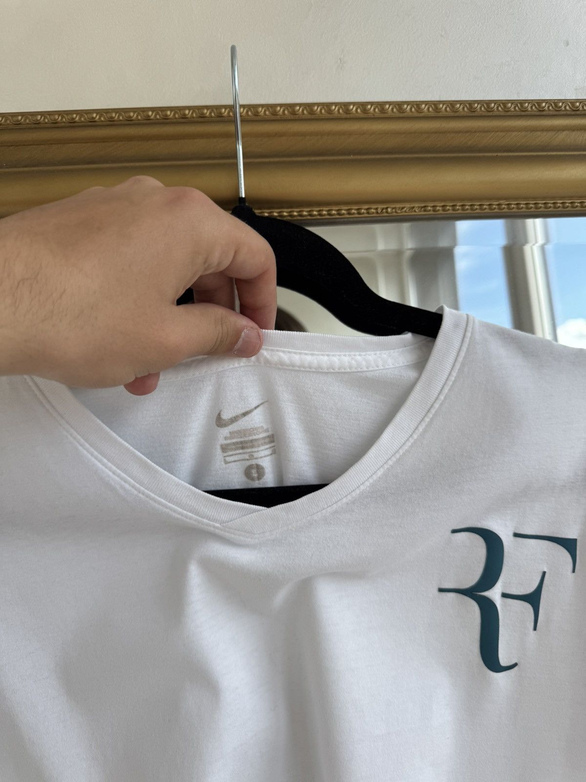 Nike Nike x Roger Federer "RF" Logo V-Neck Tee – Tennis Essential Size US L / EU 52-54 / 3 - 5 Thumbnail
