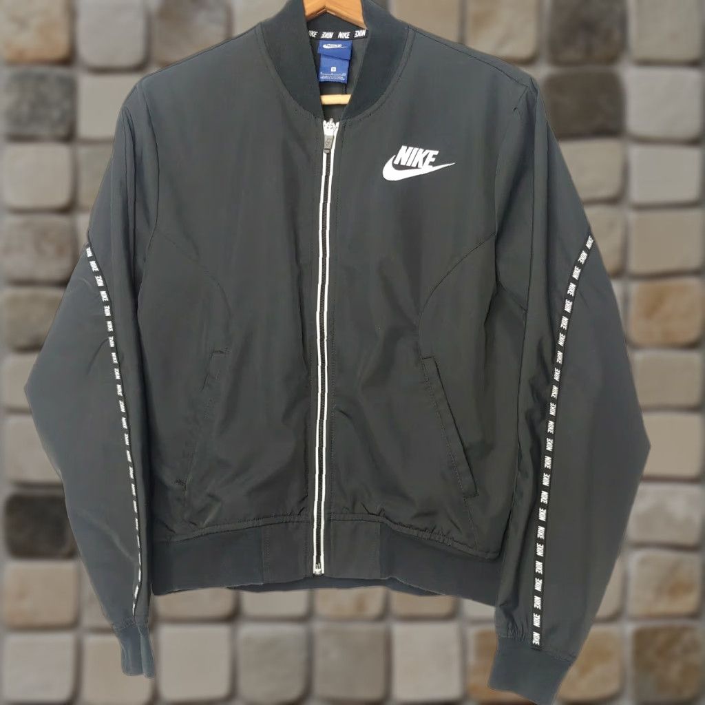 Nike Nike Jacket Women S Black Zip Athletic Logo Spell Out Trim Athleisure Sporty Womens Size S / US 4 / IT 40 - 1 Thumbnail