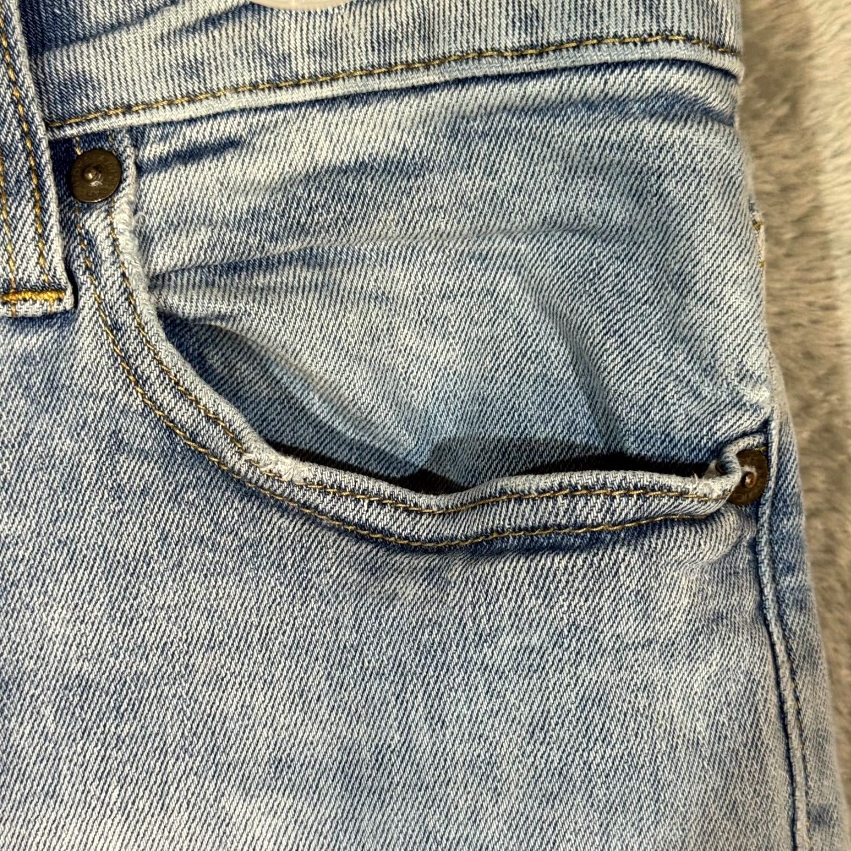 American Eagle Outfitters VINTAGE American Eagle Jeans Shirt Regular Men 32 32 Blue Denim Stretch Skinny Leg Excellent Size US 32 / EU 48 - 4 Thumbnail