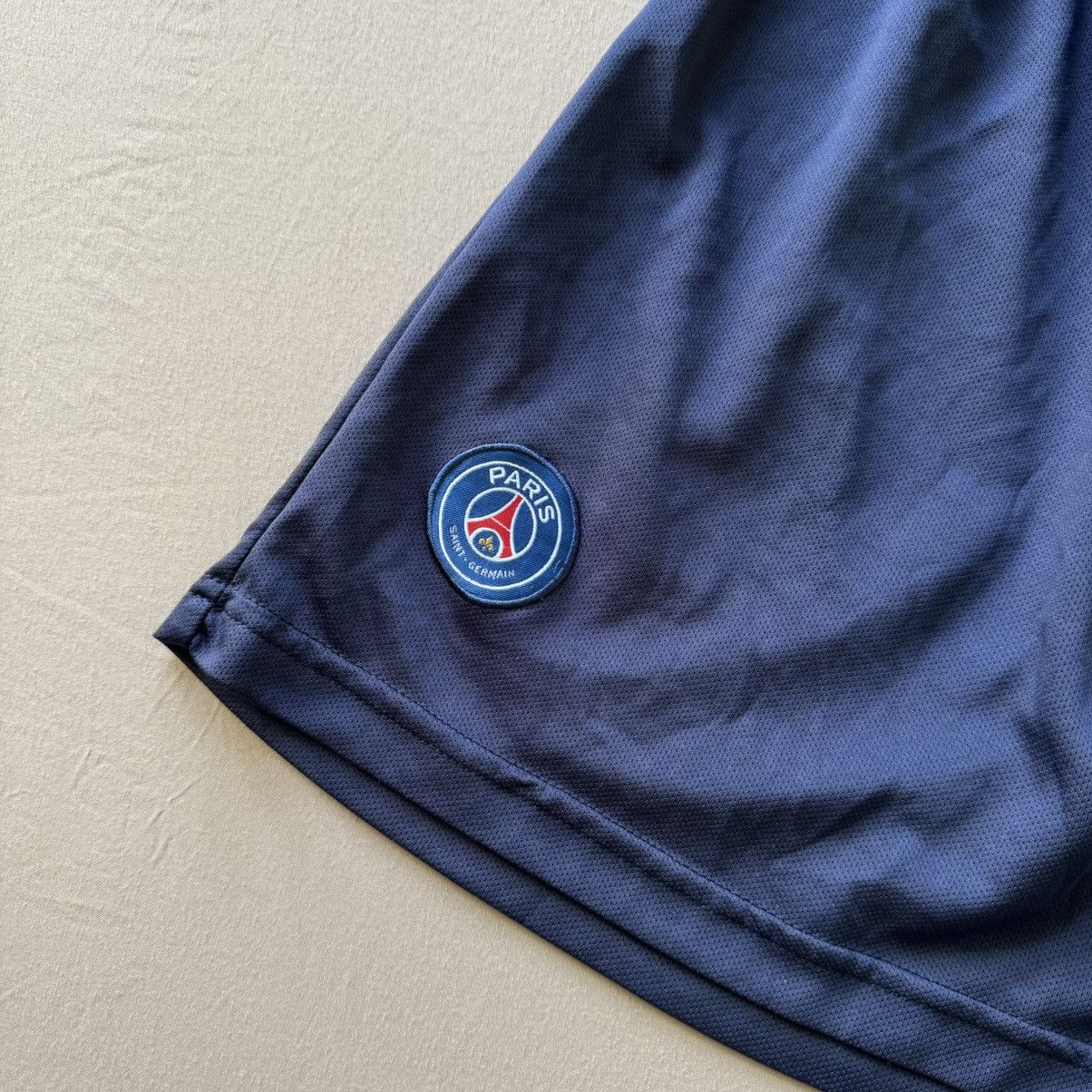Vintage Paris Saint-Germain Athletic Shorts Size US 26 / EU 42 - 4 Thumbnail