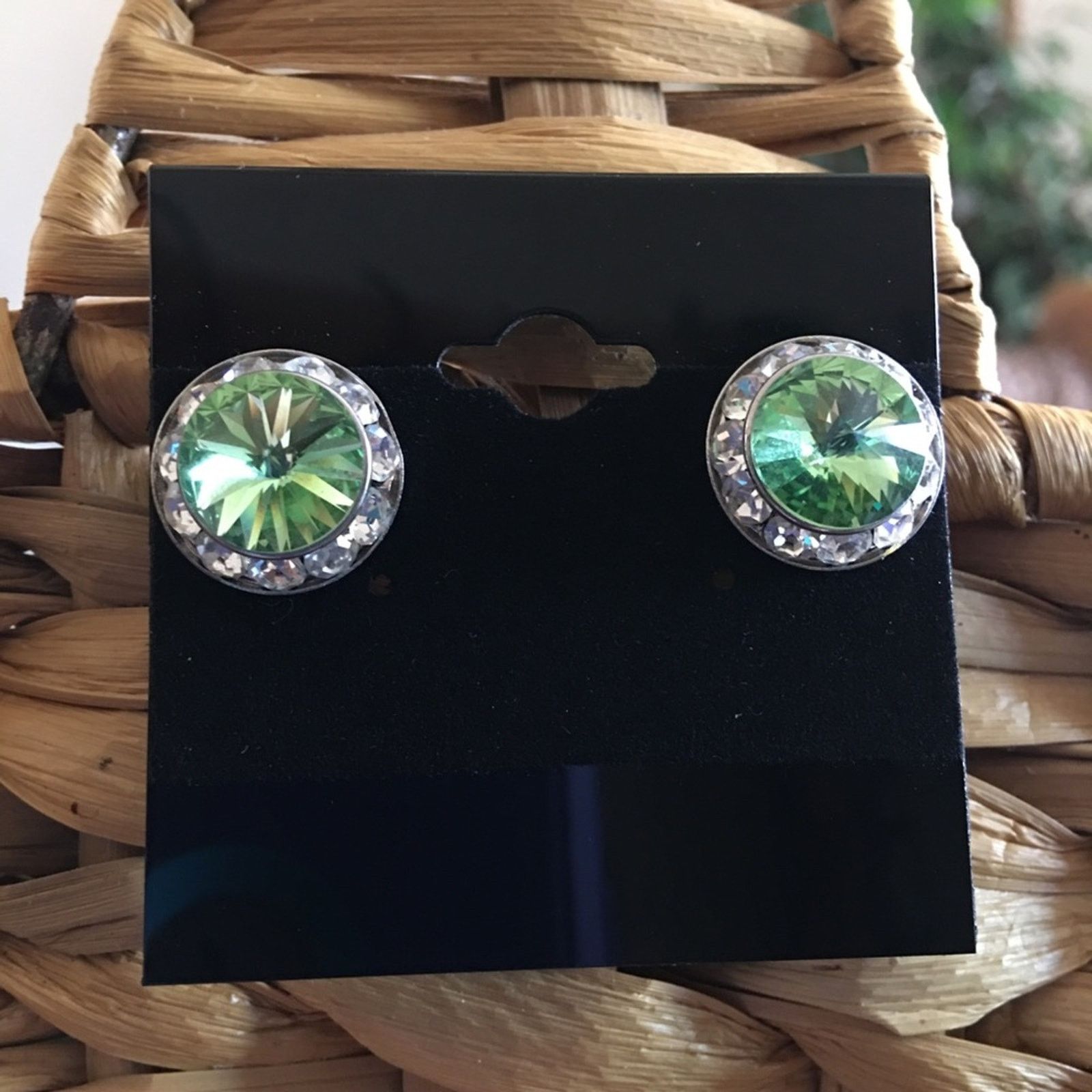 Vintage Vintage peridot tone rivoli cut pierced earrings Size ONE SIZE - 1 Thumbnail
