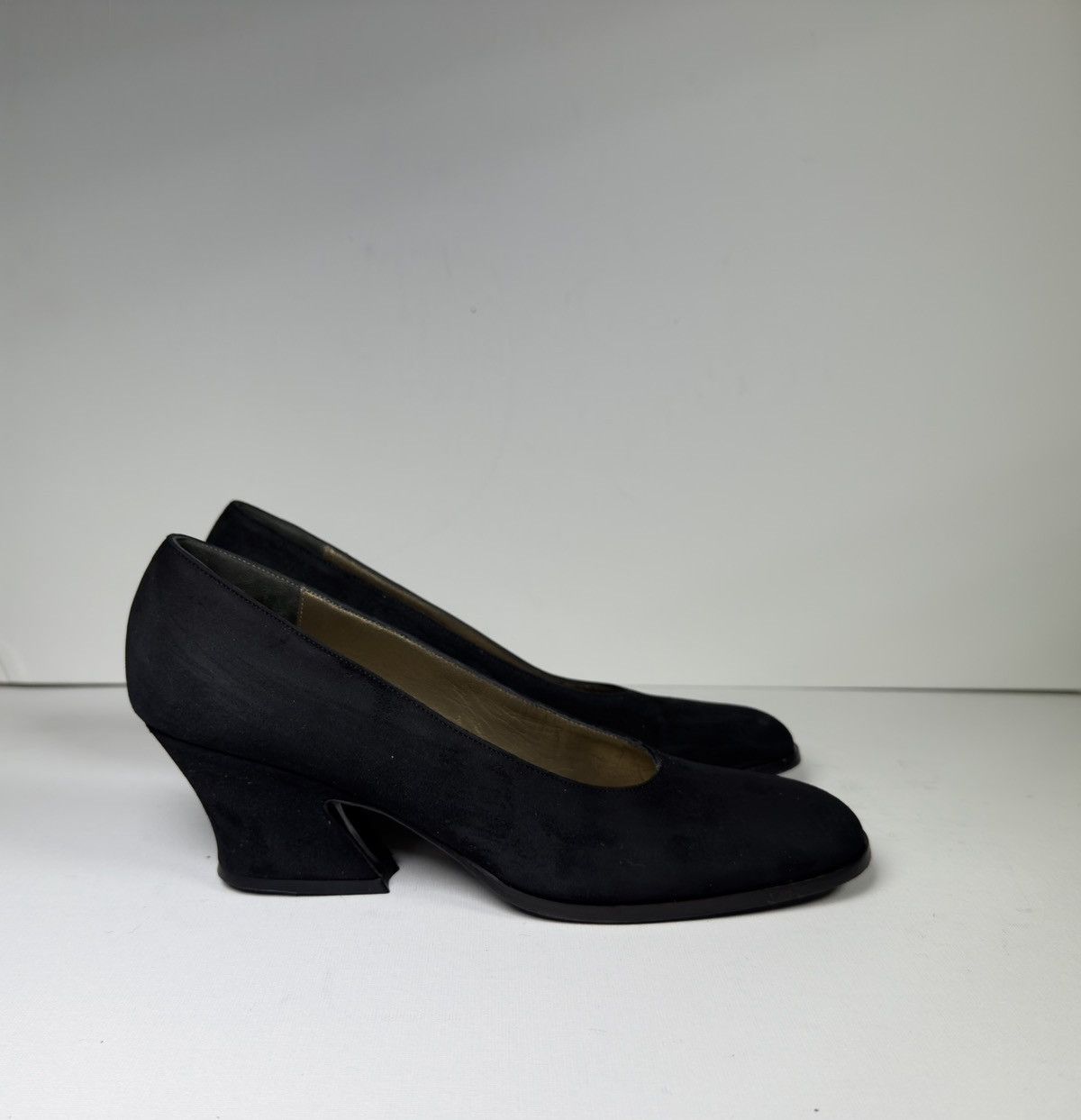 Yves Saint Laurent Yves Saint Laurent Women's Heels Vintage Italy Size 7 Size US 7 / IT 37 - 2 Thumbnail