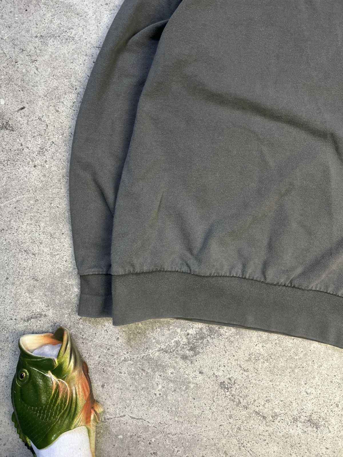 Vivienne Westwood Vintage Vivienne Westwood Sweatshirt Orb Logo Basic Pullover Size US M / EU 48-50 / 2 - 3 Thumbnail