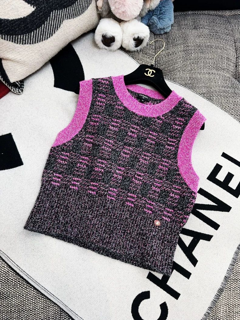 Chanel Chanel 22k purple and gray plaid sleeveless knitted vest Size S / US 4 / IT 40 - 8 Thumbnail