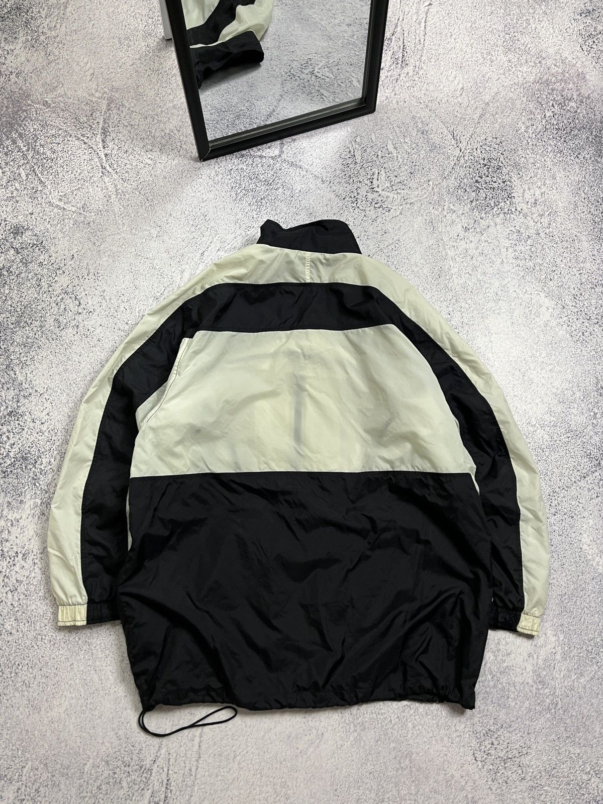 Nike × Vintage Vintage 90’s Nike Nylon Track Jacket Drill Mini Swoosh Y2k Size US L / EU 52-54 / 3 - 19 Thumbnail