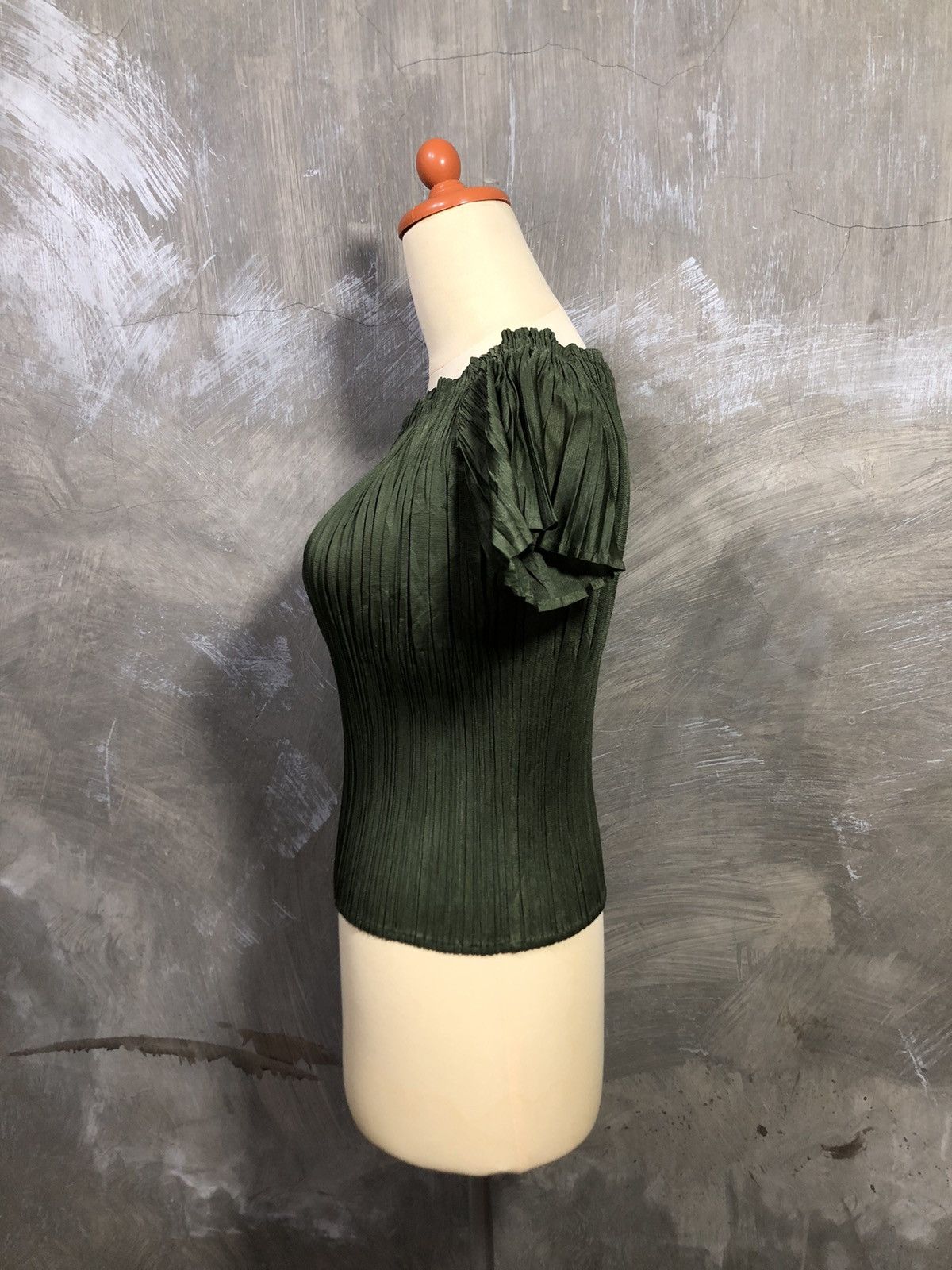 Homme Plisse Issey Miyake × Issey Miyake × Pleats Please Issey Miyake OFFERS💥 Issey Miyake Pleats Please Tops Size S / US 4 / IT 40 - 3 Thumbnail