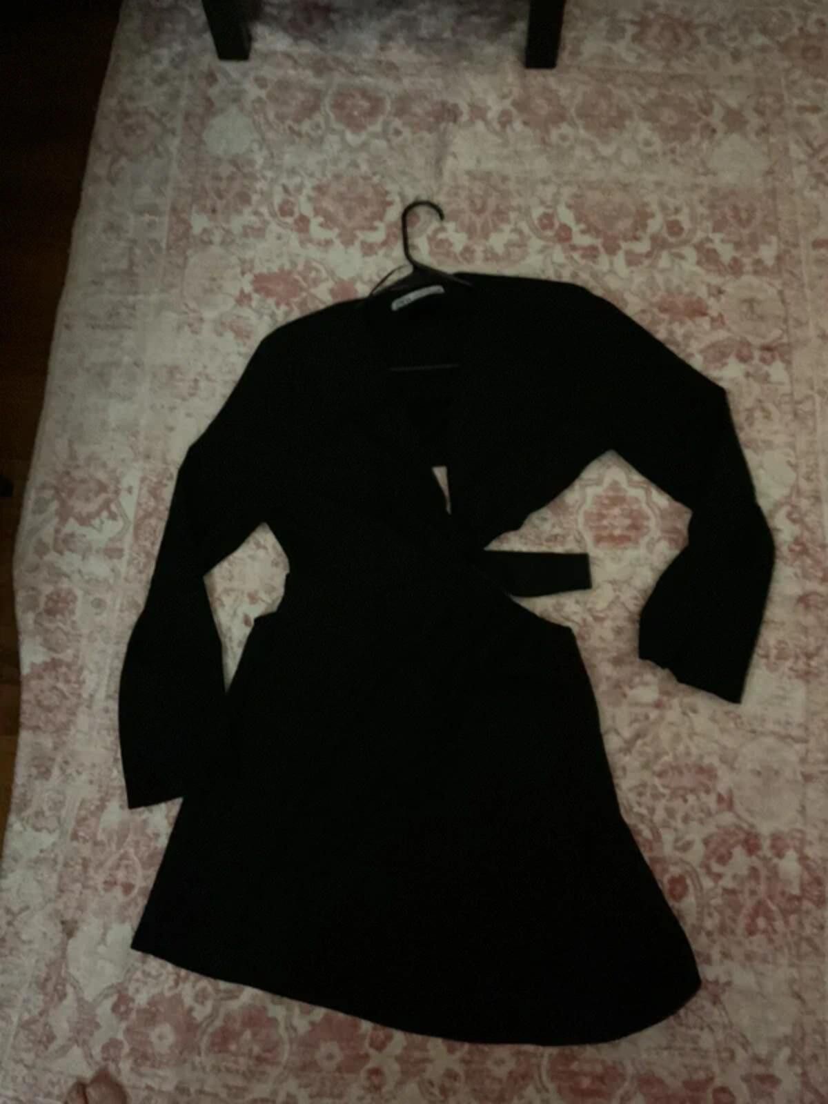 Zara Zara Black Long Sleeve Cut-out Waist Midi dress Size L / US 10 / IT 46 - 2 Thumbnail