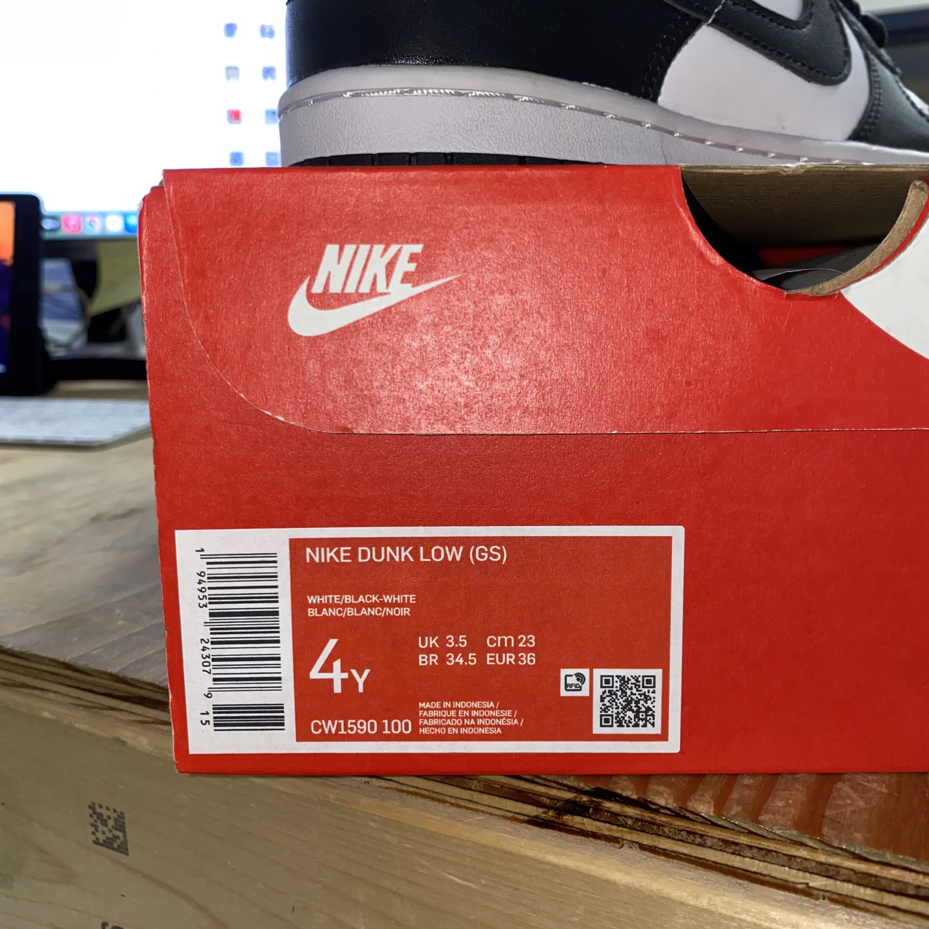Nike Nike Dunk Low Size US 5.5 / IT 35.5 - 8 Thumbnail