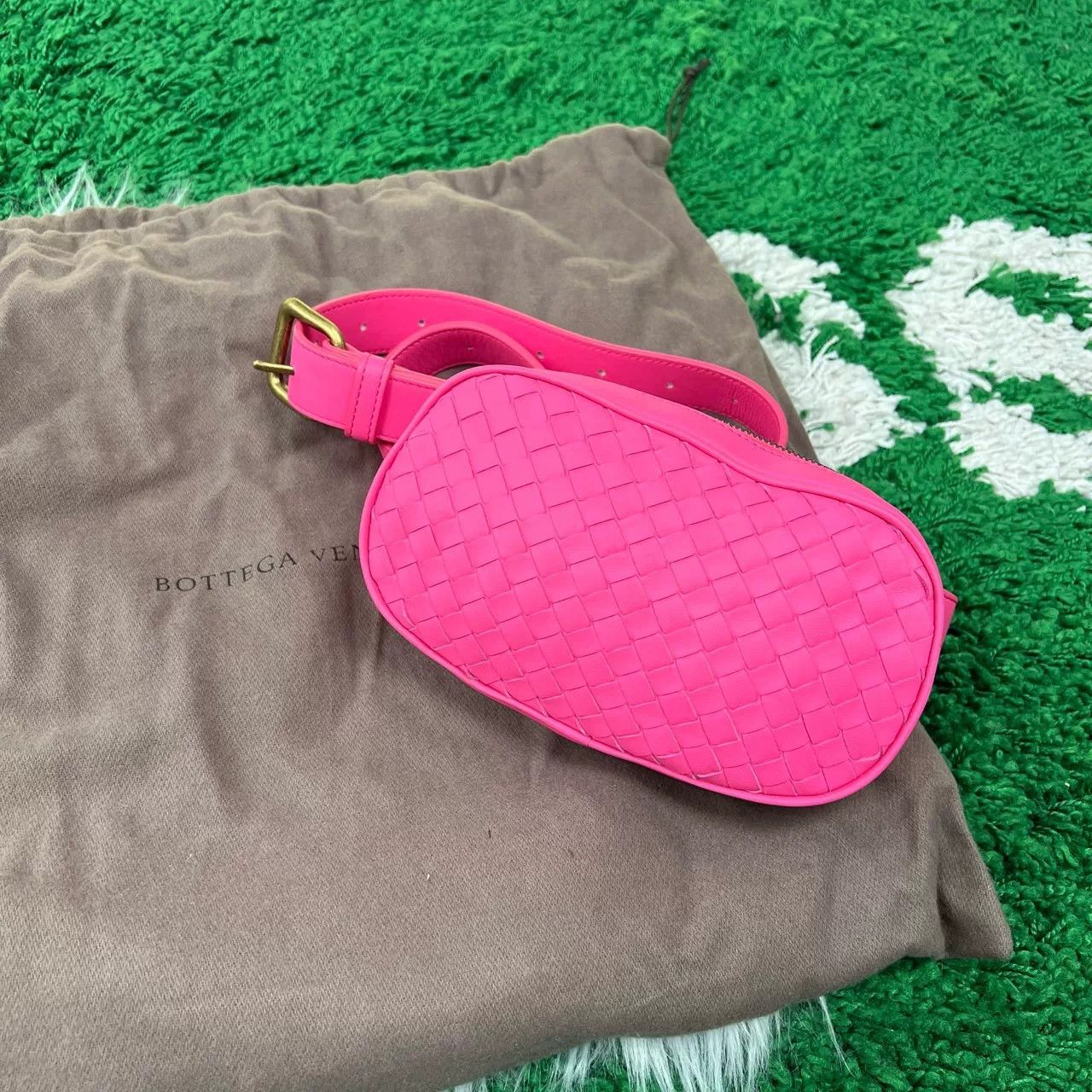 Bottega Veneta Bottega Veneta Pink Lambskin Woven Waist Bag Size ONE SIZE - 1 Thumbnail