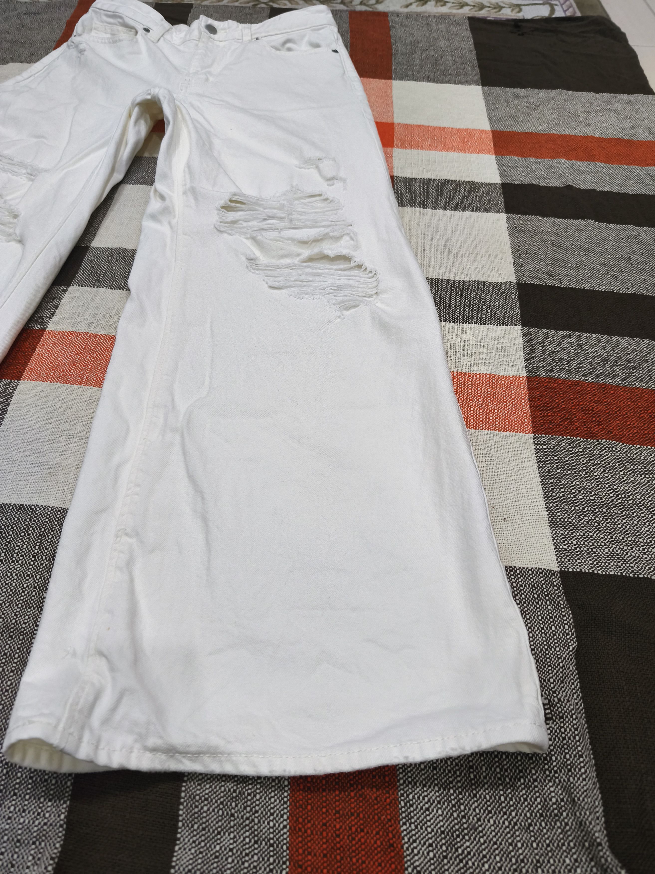 GU Distressed Gu jeans off white wide leg L Size 30" / US 8 / IT 44 - 4 Thumbnail