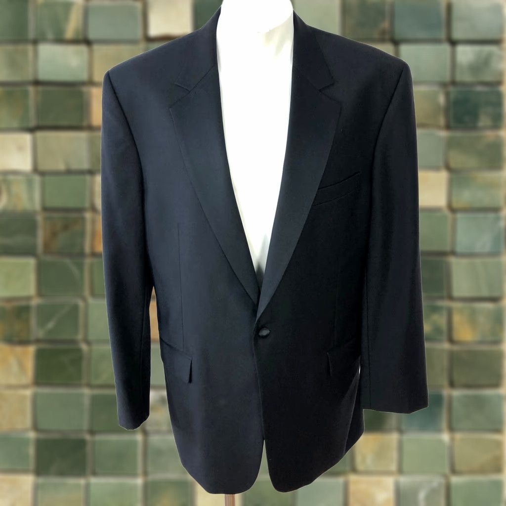 Jos. A. Bank Jos. A. Bank Wool 2 PC Tuxedo Suit 43 LONG 43Jacket Pants (Fit 35W 31L) PLS READ Size 46R - 1 Thumbnail