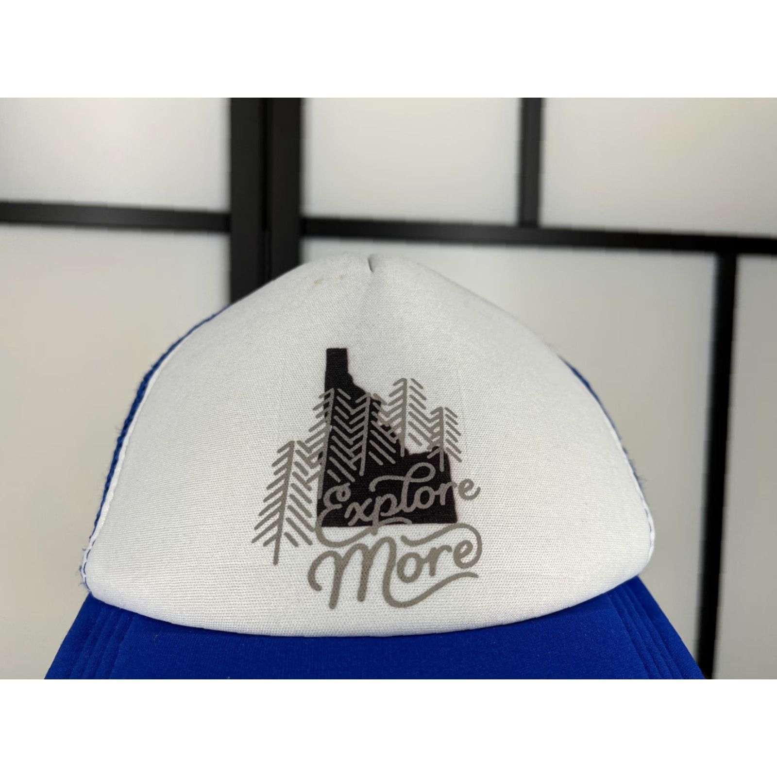 Vintage Snap Back Hat One Size Blue Trucker Polyester Outdoors Adult Size ONE SIZE - 2 Thumbnail