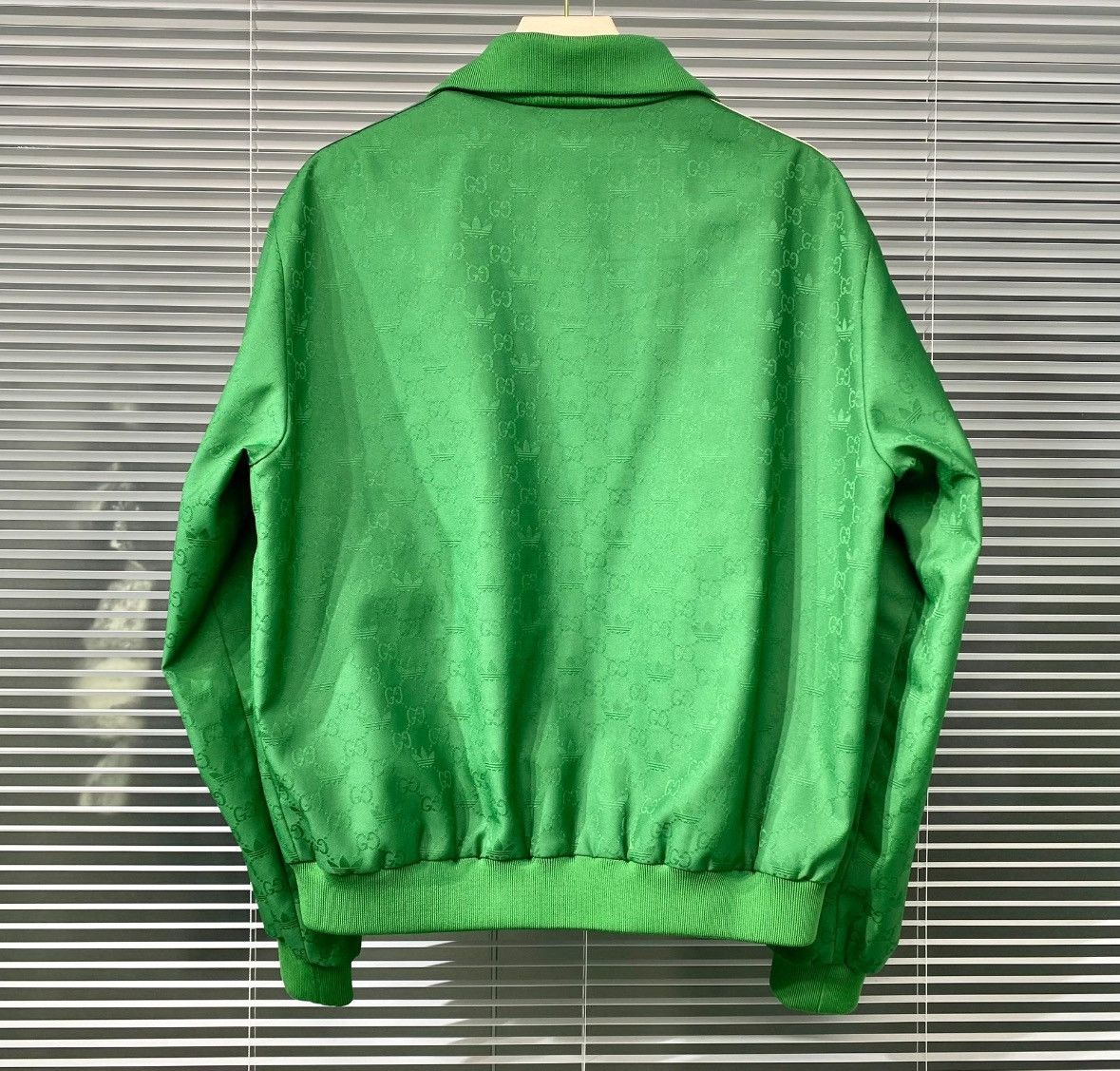 Gucci Gucci ADIDAS/Contrast striped sleeve jackard long-sleeved j Size US L / EU 52-54 / 3 - 2 Thumbnail