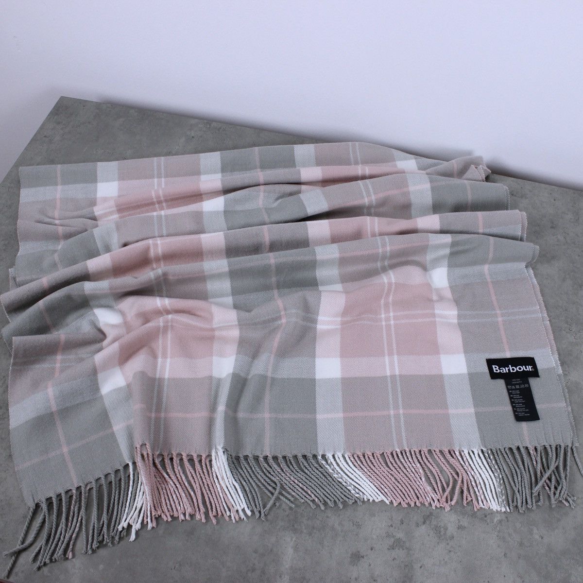 Barbour Barbour Pink and Grey Hailes Tartan Wrap Scarf Size ONE SIZE - 1 Thumbnail