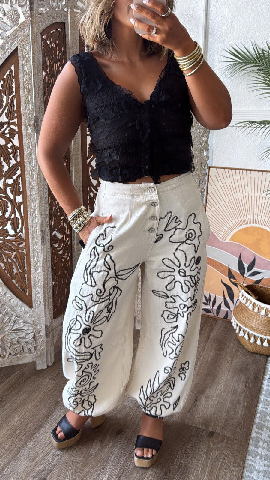 Other Floral Embroidered Pattern Solid Twill Jogger Pants by POL Size 28" / US 6 / IT 42 - 1 Thumbnail