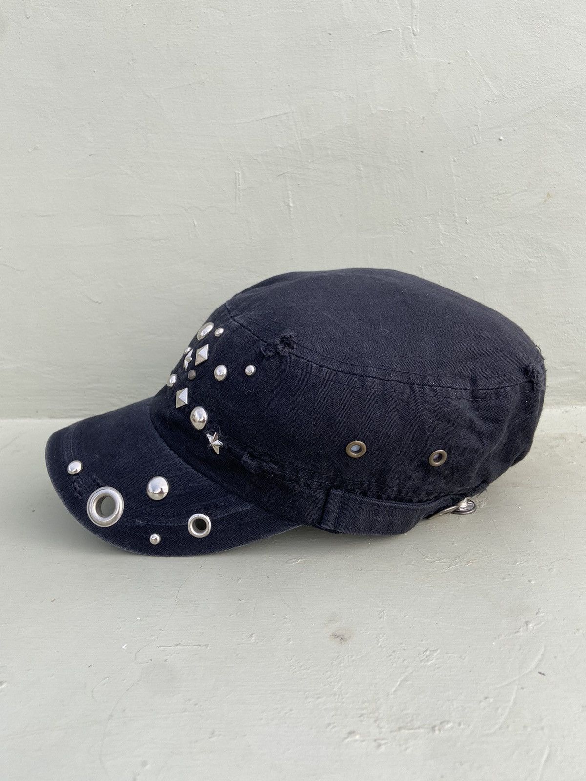 If Six Was Nine 2000s punk studded star with button patrol hat Size ONE SIZE - 4 Thumbnail