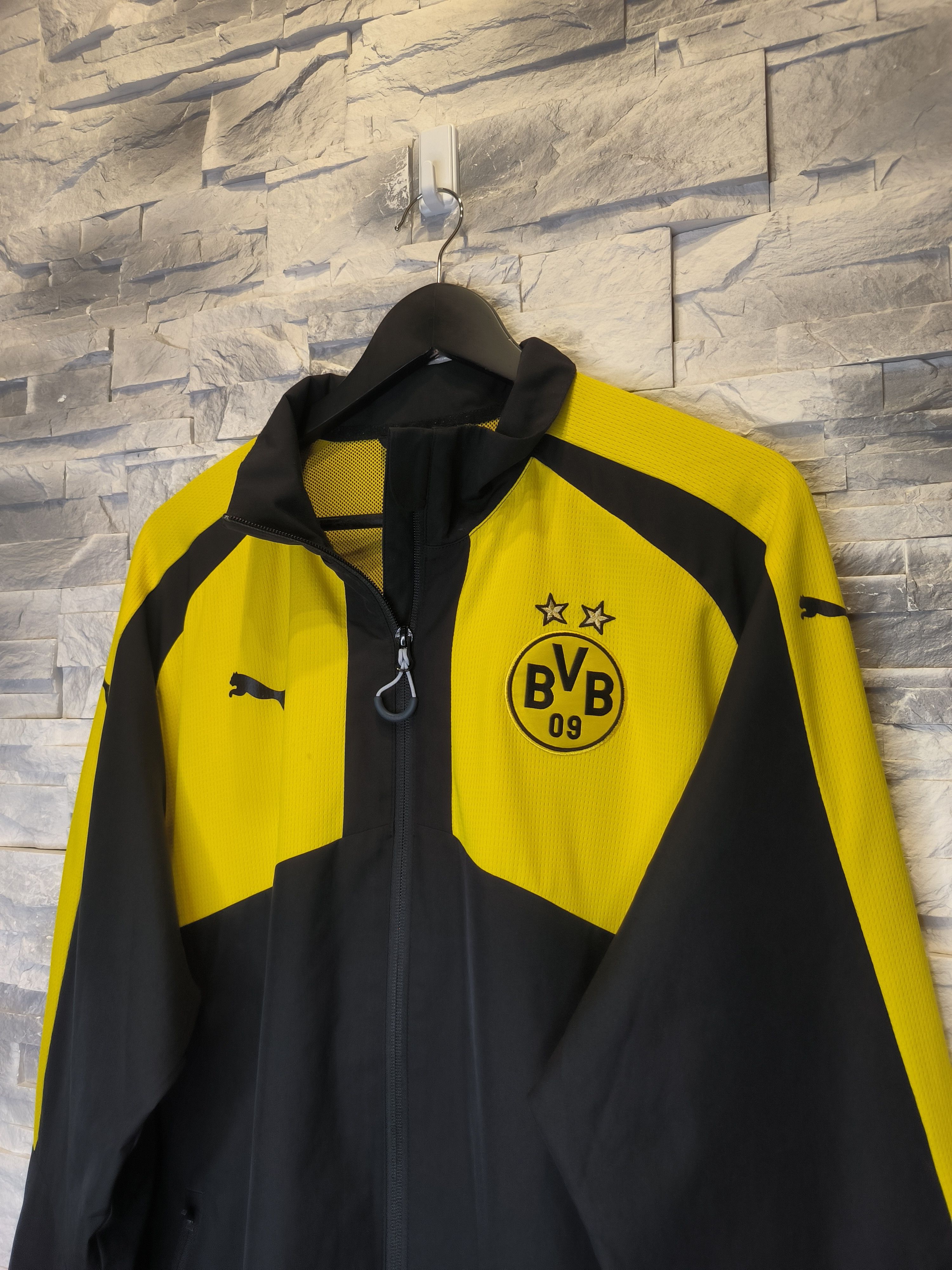 Puma Puma Borussia Dortmund BvB Jacket Training Vintage Size US XL / EU 56 / 4 - 2 Thumbnail