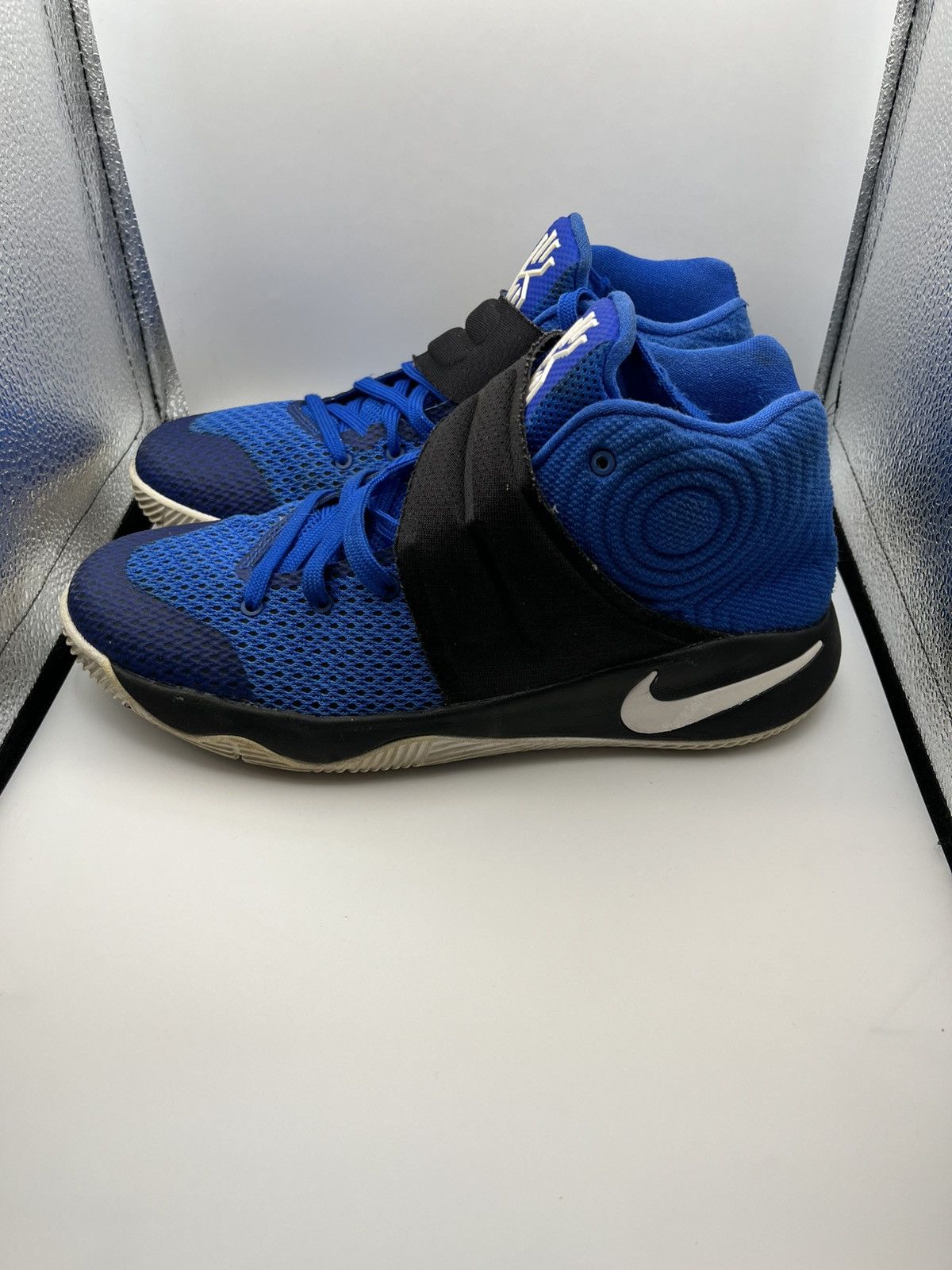 Nike Nike Kyrie 2 Brotherhood Size 7Y US Kyrie Irving Basketball Size US 7 / EU 40 - 5 Thumbnail
