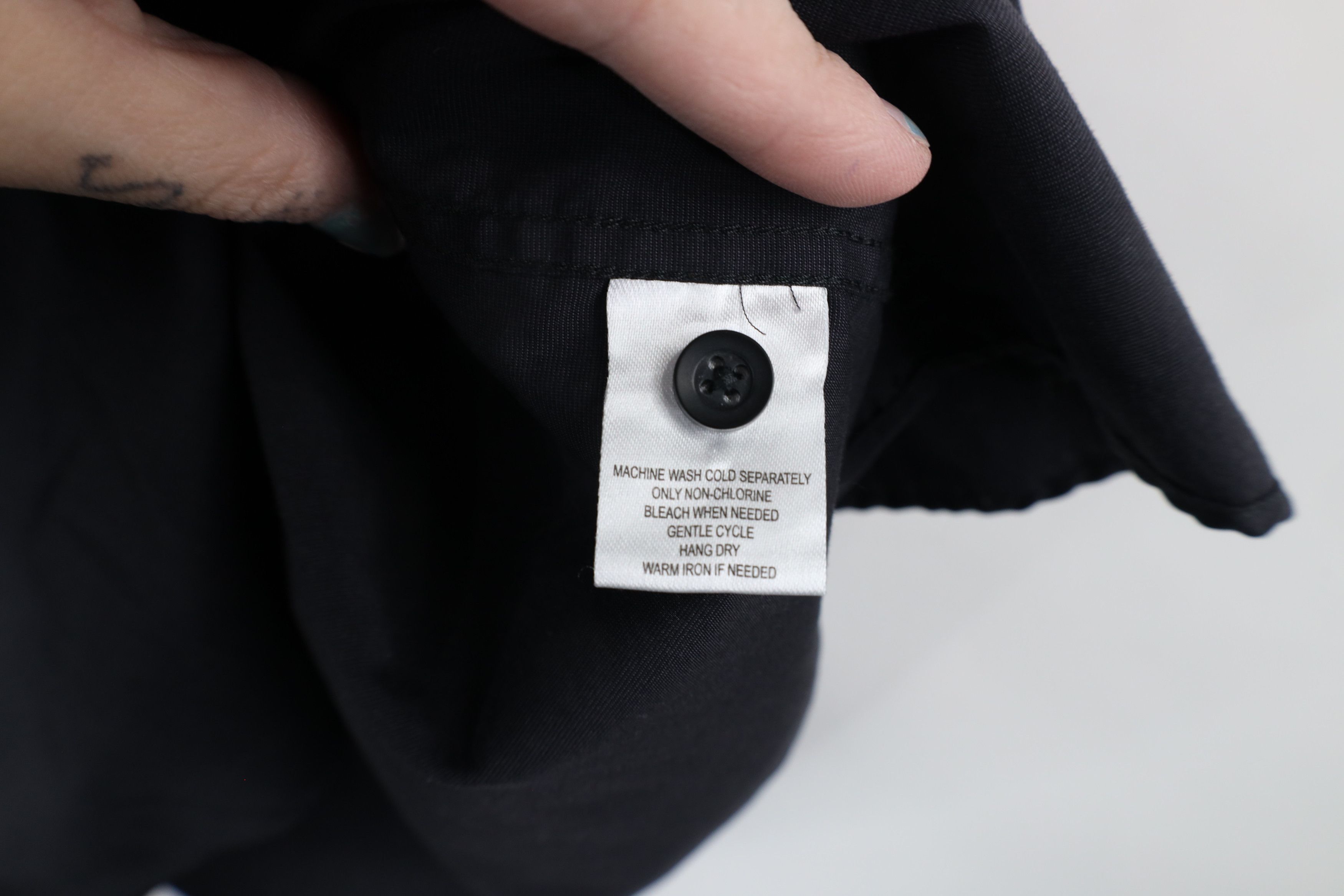 UNTUCKit × Vintage Untuckit Mens Short Sleeve Collared Button Shirt Black Size US XXL / EU 58 / 5 - 7 Thumbnail