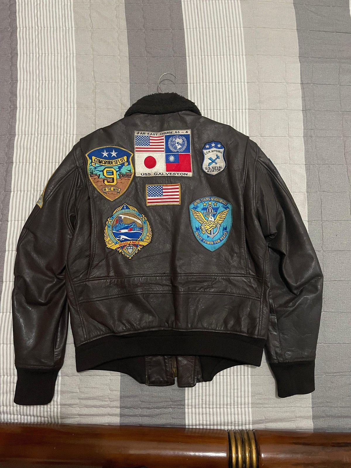 Vintage Very rare top gun leather jacket us navy starsportwear Size US L / EU 52-54 / 3 - 2 Thumbnail