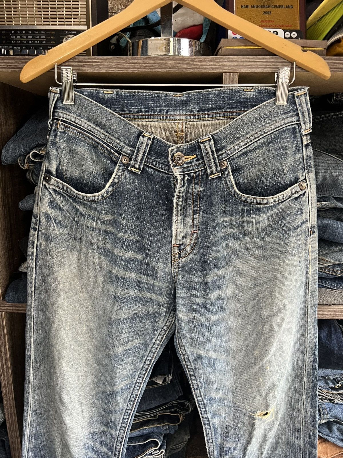 Wrangler 🔥Vintage Wrangler Distressed Denim Size US 30 / EU 46 - 3 Thumbnail
