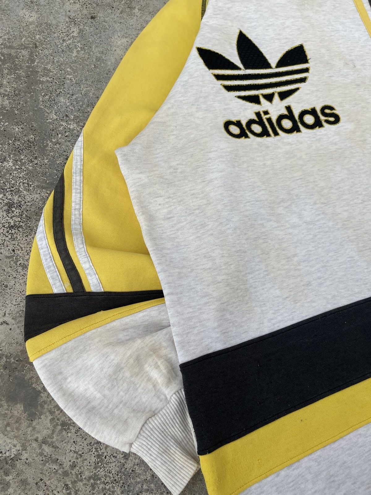 Adidas × Vintage Vintage 90s Adidas Trefoil Big Logo Sweatshirt Size US L / EU 52-54 / 3 - 7 Thumbnail