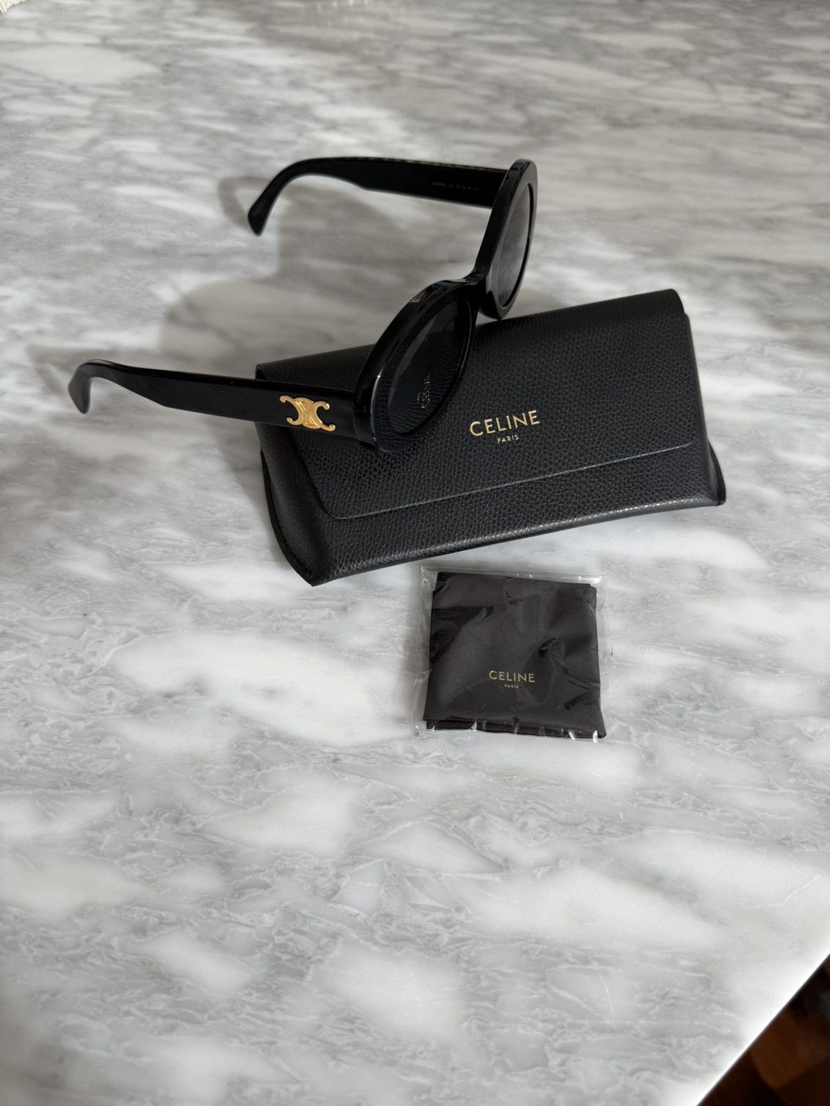 Celine Celine Triomphe Oval-frame black sunglasses Size ONE SIZE - 4 Thumbnail
