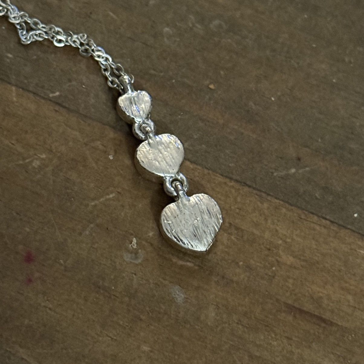 Other Silver tone triple heart drop pendant necklace Size ONE SIZE - 2 Thumbnail