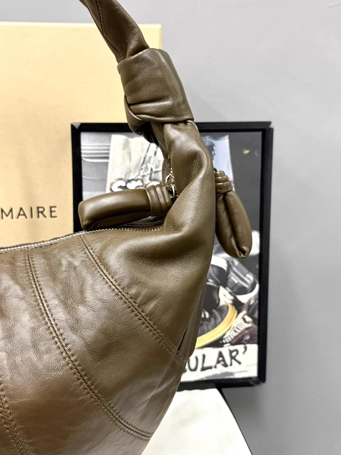 Lemaire Lemaire Croissant Nappa Lambskin Hobo Deep Tobacco Size ONE SIZE - 4 Thumbnail