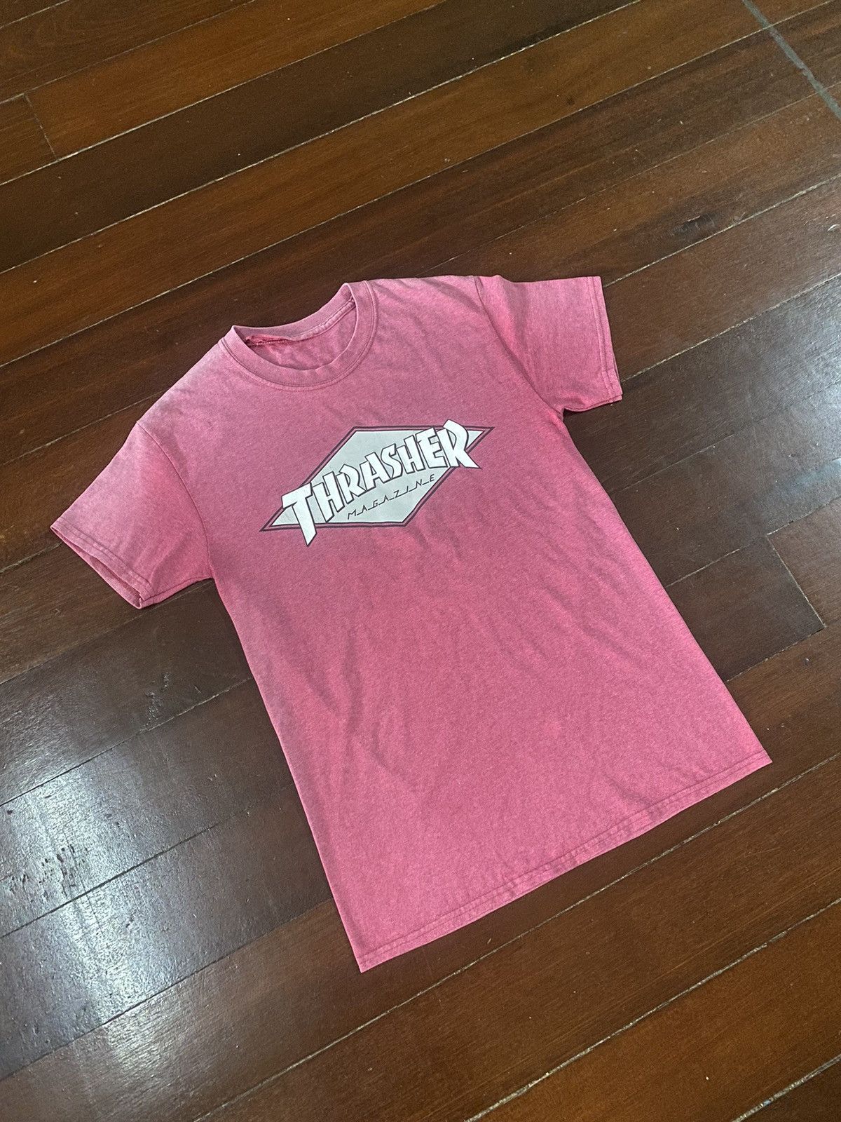 Girl Skateboards × Thrasher × Vintage Vintage Thrasher sun faded Skate Board T Shirts Size US M / EU 48-50 / 2 - 3 Thumbnail
