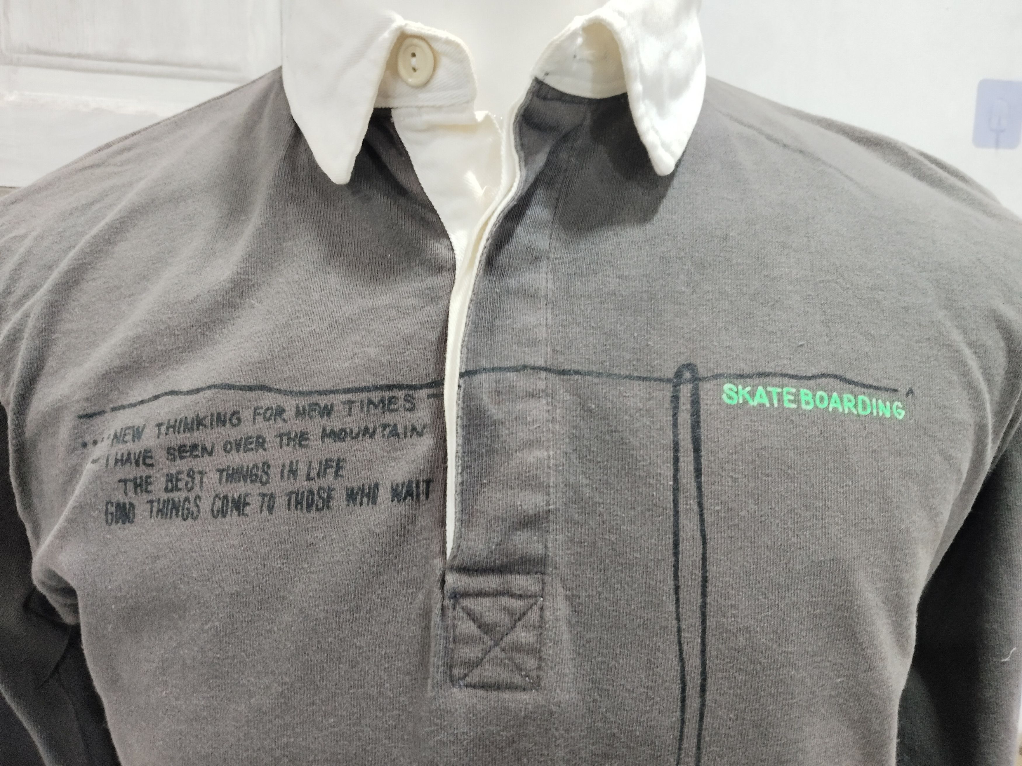 Santa Cruz Skateboards Vintage Y2K Skateboarding Stone Free Long Sleeve Tshirt Size US L / EU 52-54 / 3 - 5 Thumbnail