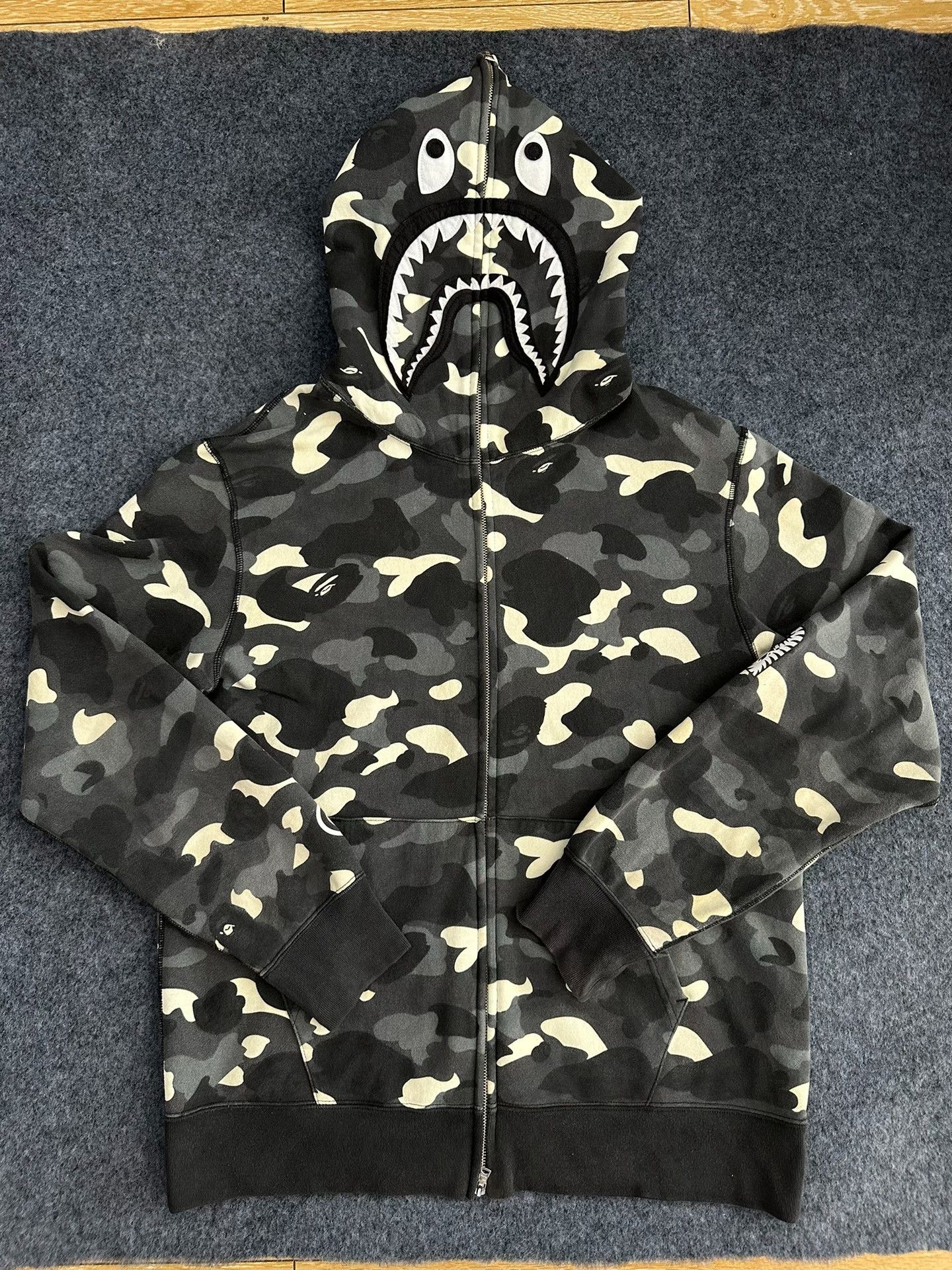 Bape Bape X Multi Shark Sweatshirt Pullover Size US XXL / EU 58 / 5 - 1 Thumbnail