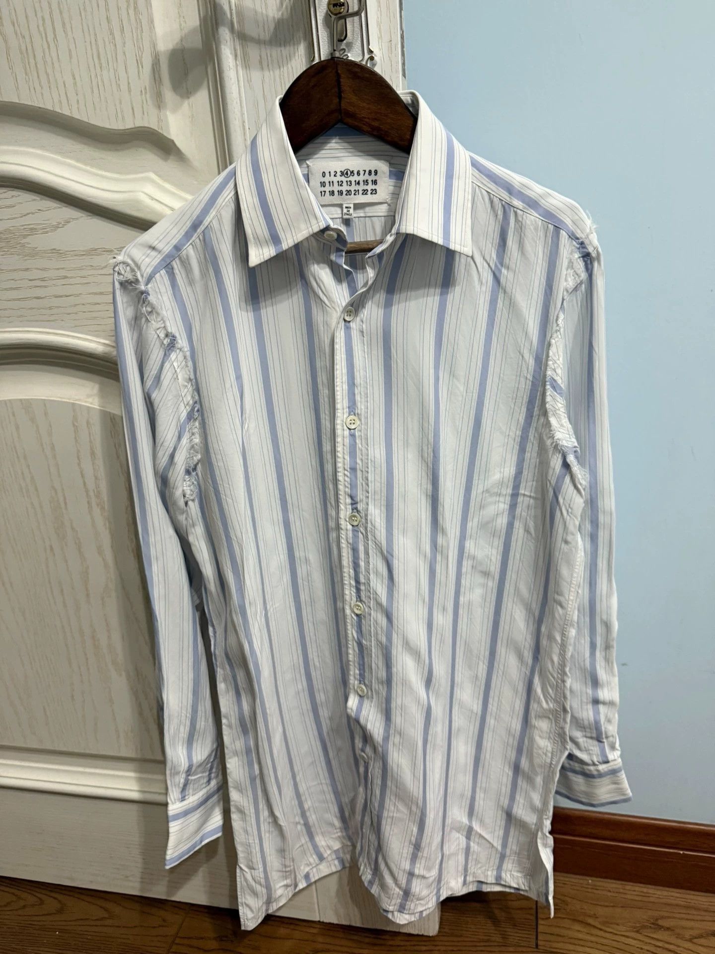 Maison Margiela White Striped Long Sleeve Button-Up Shirt Size US XXS / EU 40 - 1 Thumbnail