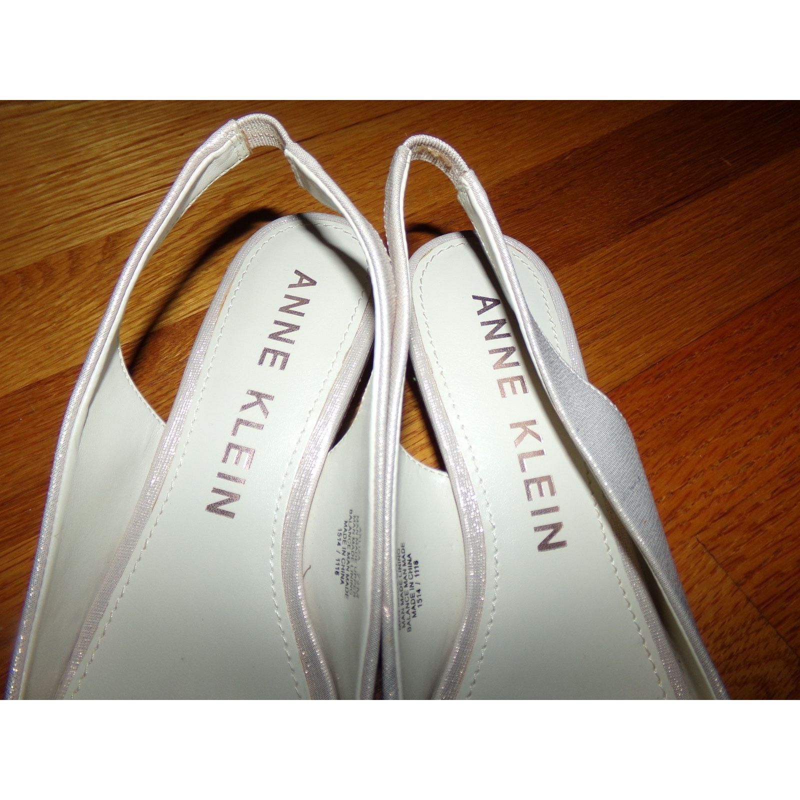 Anne Klein Vintage Anne Klein Akliza pink glitter fabric low heel 7.5 Size US 7.5 / IT 37.5 - 2 Thumbnail