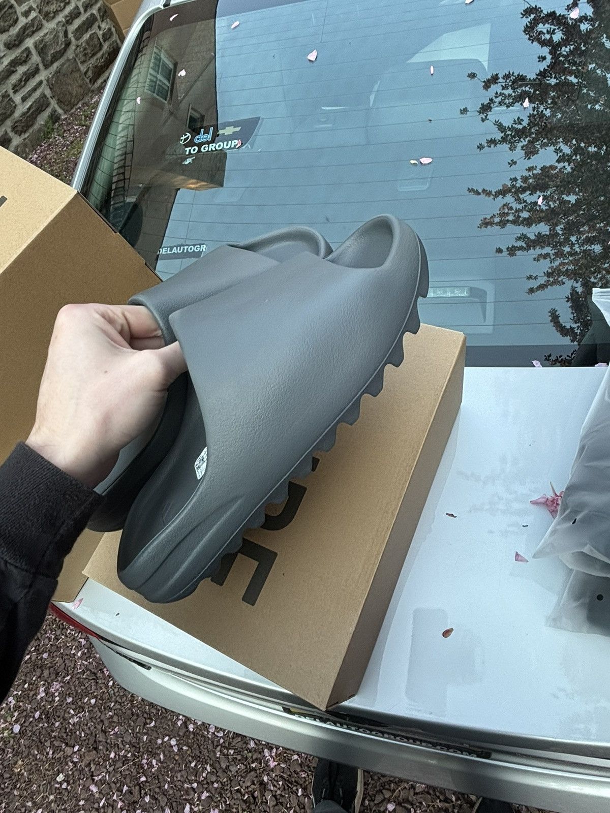 Yeezy adidas Yeezy Slide Slate Grey Size 13 ID2350 Size US 13 / EU 46 - 1 Thumbnail